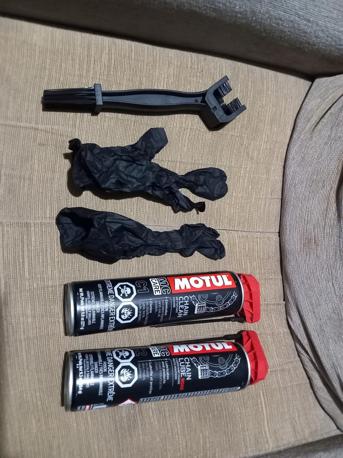 Motul C1 Chain Cleaner and C2 Motorcycle Chain Lube Kit with Brush, Gloves, and Sticker, Complete Road Motorcycle Maintenance Kit for Street Bikes and Karts customer photo 2