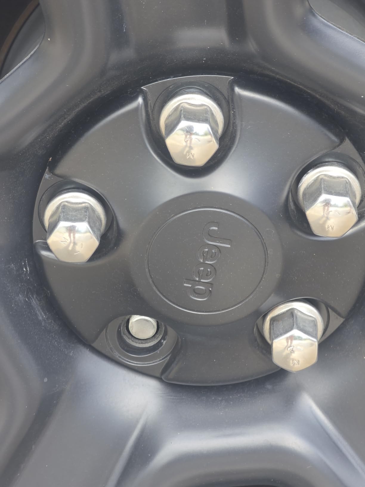 FLYCLE 1.5 inch 5x5 Hubcentric Wheel Spacers for 2018-2026 Wrangler JL/JLU, 2019-2026 Gladiator JT, 5x127mm Forged Wheel Spacer with 14x1.5 Studs & 71.5mm for 2011-2026 Grand Cherokee WK2 Durango customer photo 2