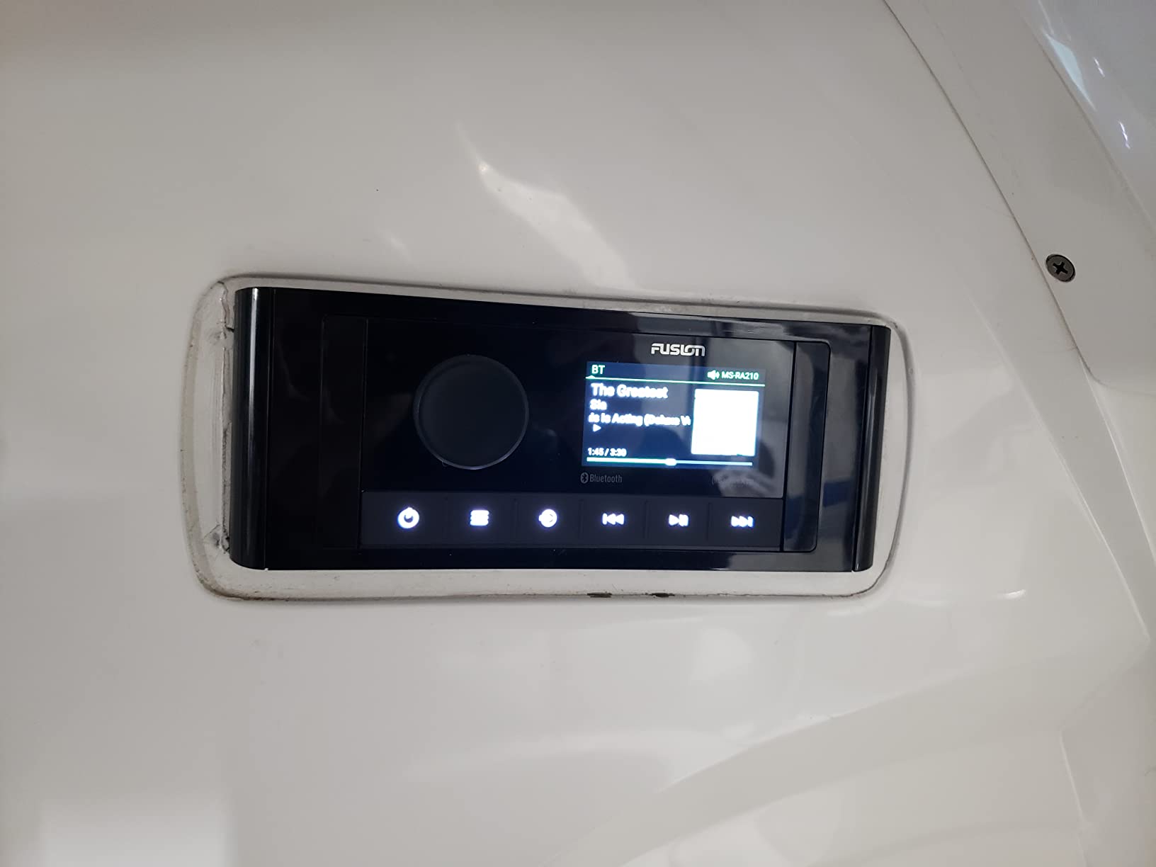 Fusion MS-RA210 Marine Stereo with DSP, A Garmin Brand customer photo 1