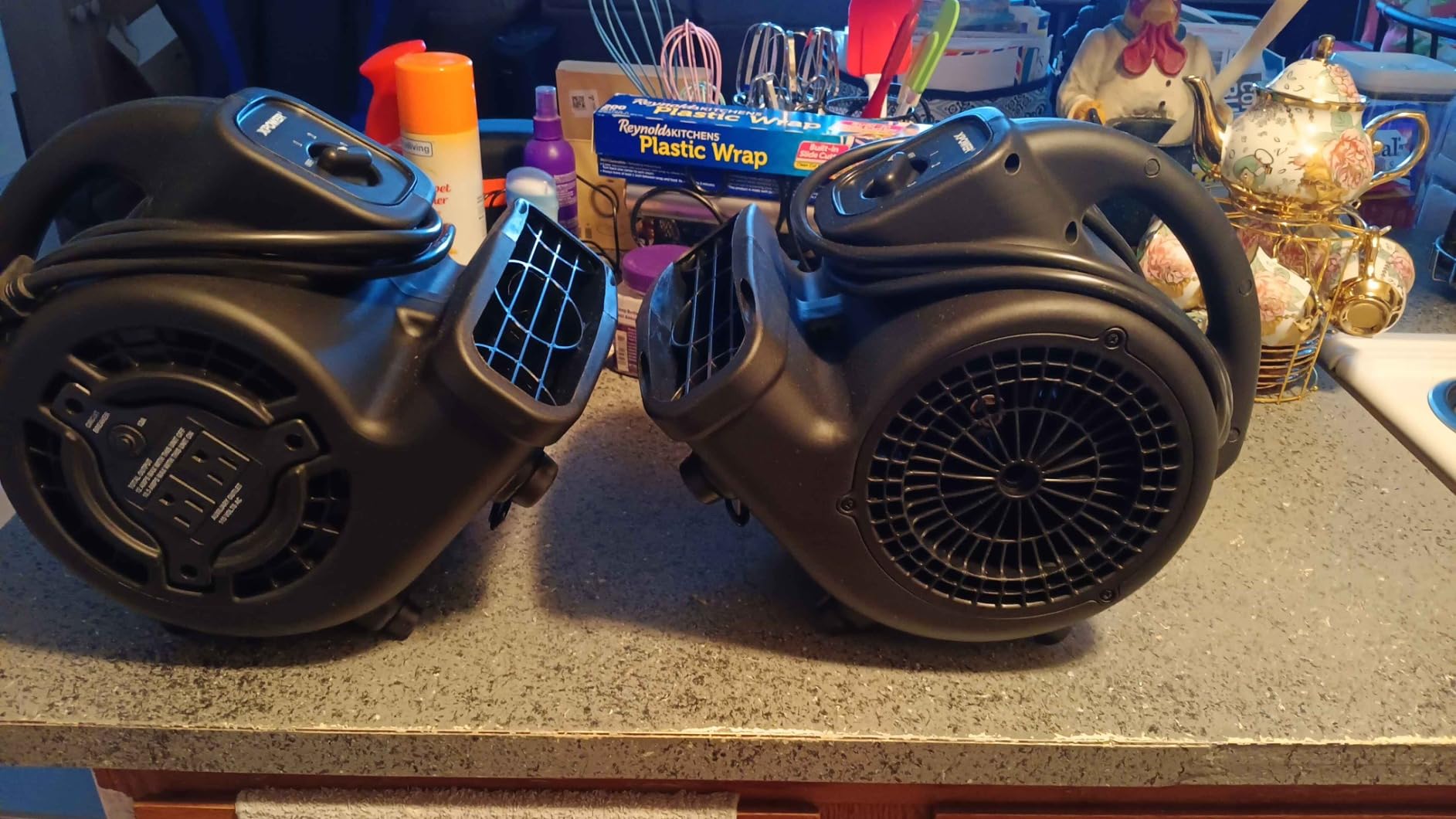 XPOWER P-80A Mini Mighty 138 W 600 CFM Centrifugal Air Mover, Carpet Dryer, Floor Fan, Blower, Stackable, Daisy Chain, for Water Damage Restoration, Janitorial, Plumbing, Home Use, Black customer photo 2