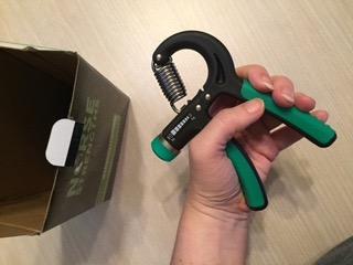 NIYIKOW Grip Strength Trainer, Hand Grip Strengthener, Adjustable Resistance, Forearm Strengthener, Perfect for Musicians Athletes customer photo 2