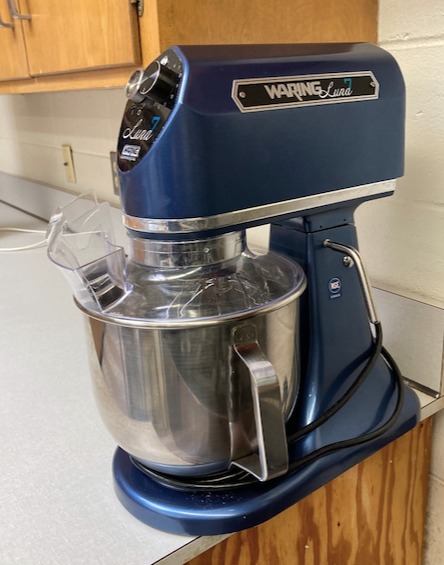 Waring Luna Planetary Stand Mixer with 7-Quart Capacity | 7-Quart Capacity, 1/2 Horsepower, 11-Speed Tilt Head, for Professional Kitchens & Bakeries, NSF Certified customer photo 1