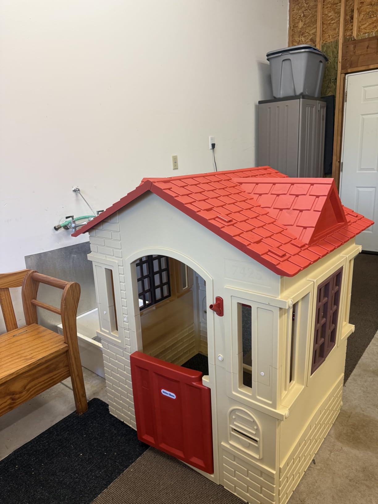 Little Tikes Cape Cottage Playhouse - Blue Large customer photo 2