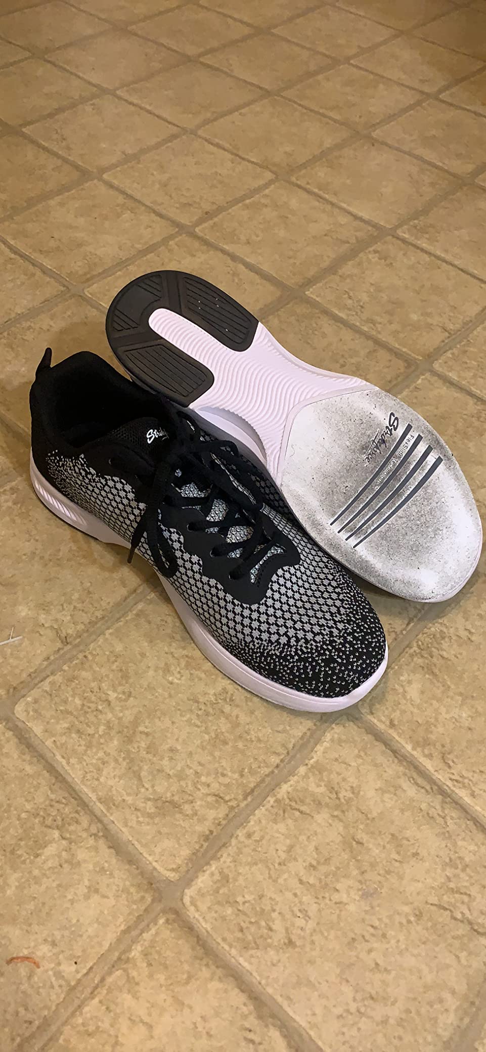 KR Strikeforce Aviator Mens Athletic Bowling Shoes with Fixed Heel and Slide Pads for Right or Left Handed Bowlers customer photo 2