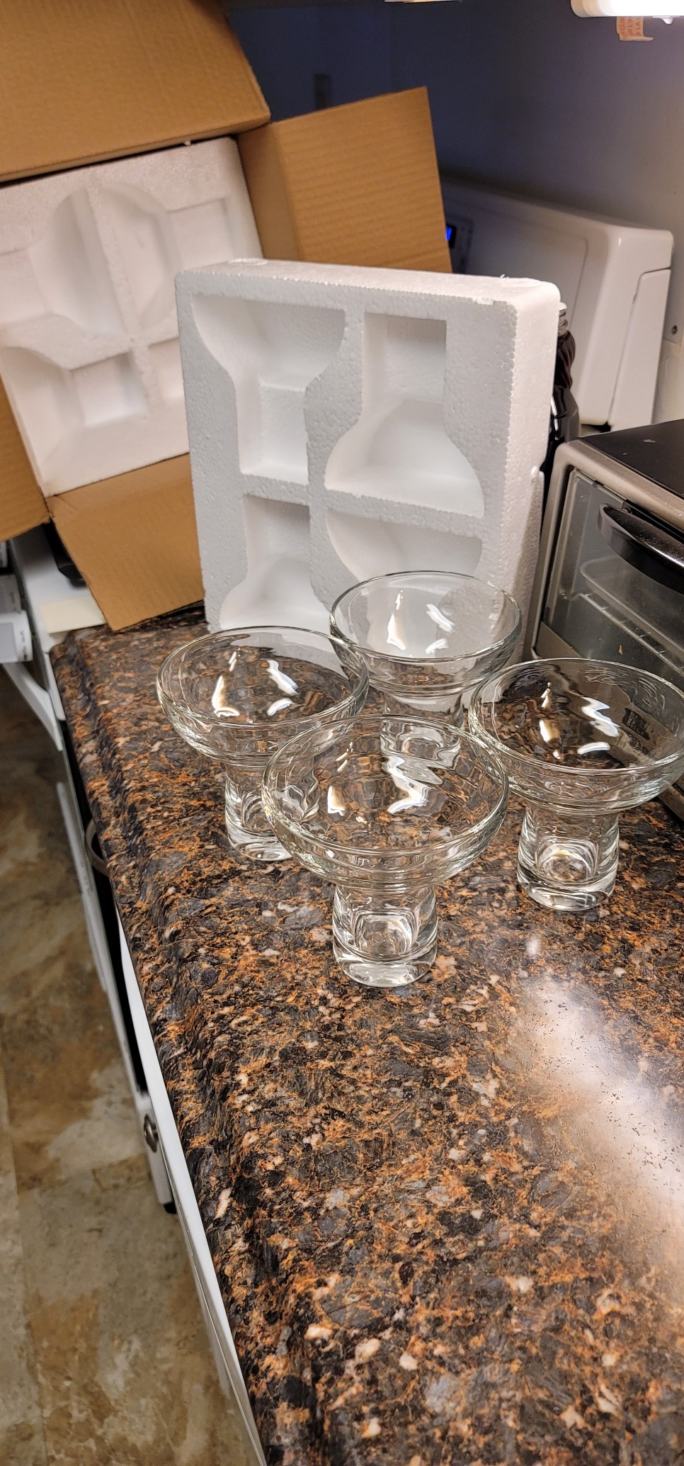 Chefcaptain Margarita Glasses Set Of 4, XXlarge 16oz Stemless Lead-Free Thick Clear Glass With Heavy Base, For Martini, Daiquiri, Frozen Cocktails, Dessert, Crystal Clear customer photo 1