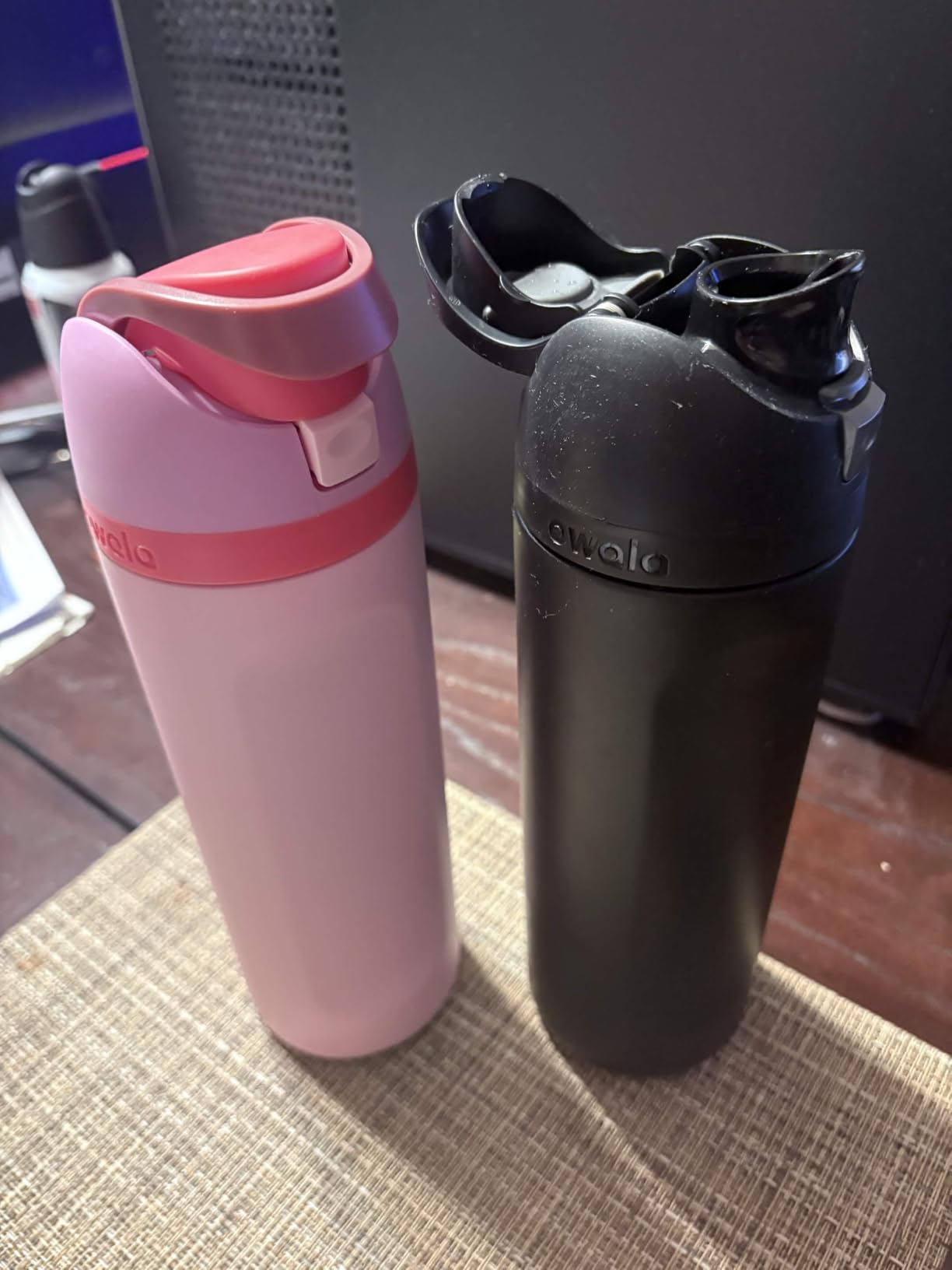 Owala FreeSip Stainless Steel Water Bottle 24 oz Very, Very Dark customer photo 1