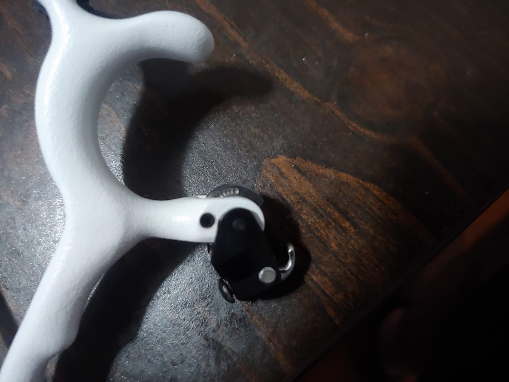 B3 Archery Ghost 3 Finger Handle Back-Tension Release with Textured Coated White Grip & Integrated Thumb Peg for Bowhunting & Competition customer photo 2