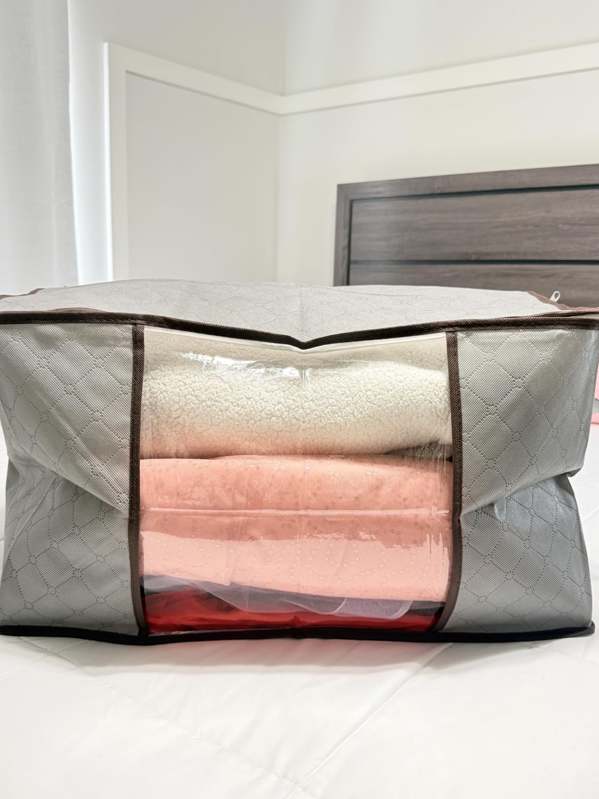 90L Large Storage Bags, 6 Pack Clothes Storage Bins Closet Organizers | Foldable Storage Containers, with Reinforced Handle, for Clothing, Blanket, Comforters, Bed Sheets, Pillows and Toys,Gray customer photo 2
