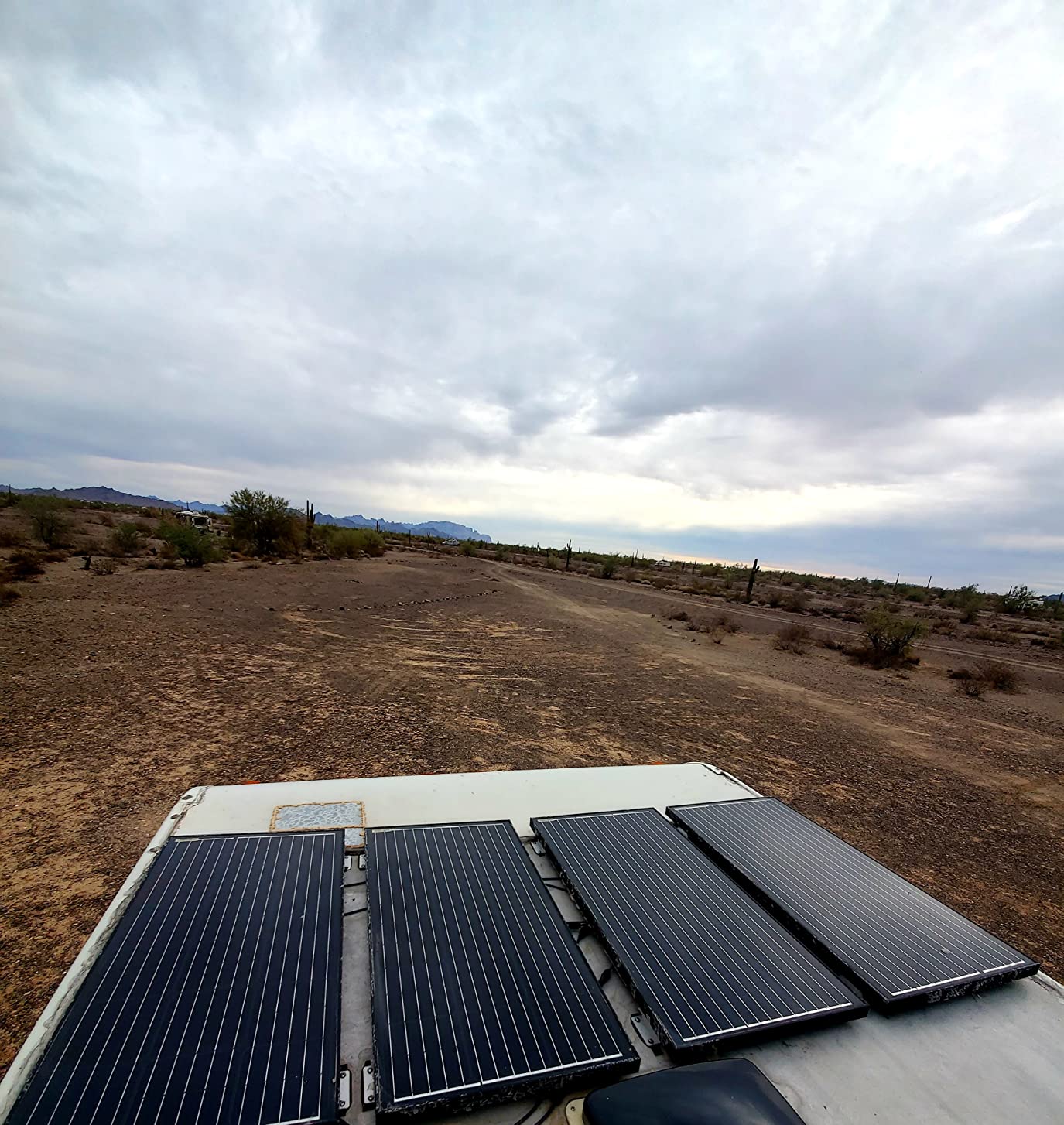 ACOPOWER 400 Watt 12 Volt RV Solar Panel Kit 4 * 100W Solar Panels + 40A MPPT LCD Charge Controller + Mounting Z Brackets + Adaptor Kit + Tray Cables Set, Solar System Complete Kits for RV, Boat customer photo 1
