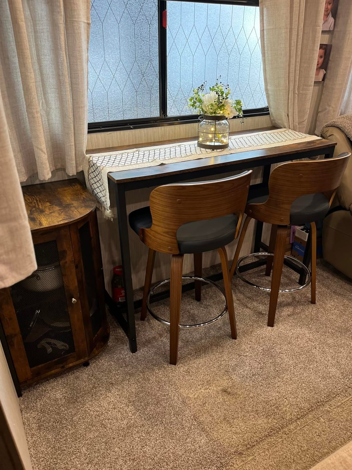 HOOBRO Bar Table, Rectangular Pub Table, 47.2