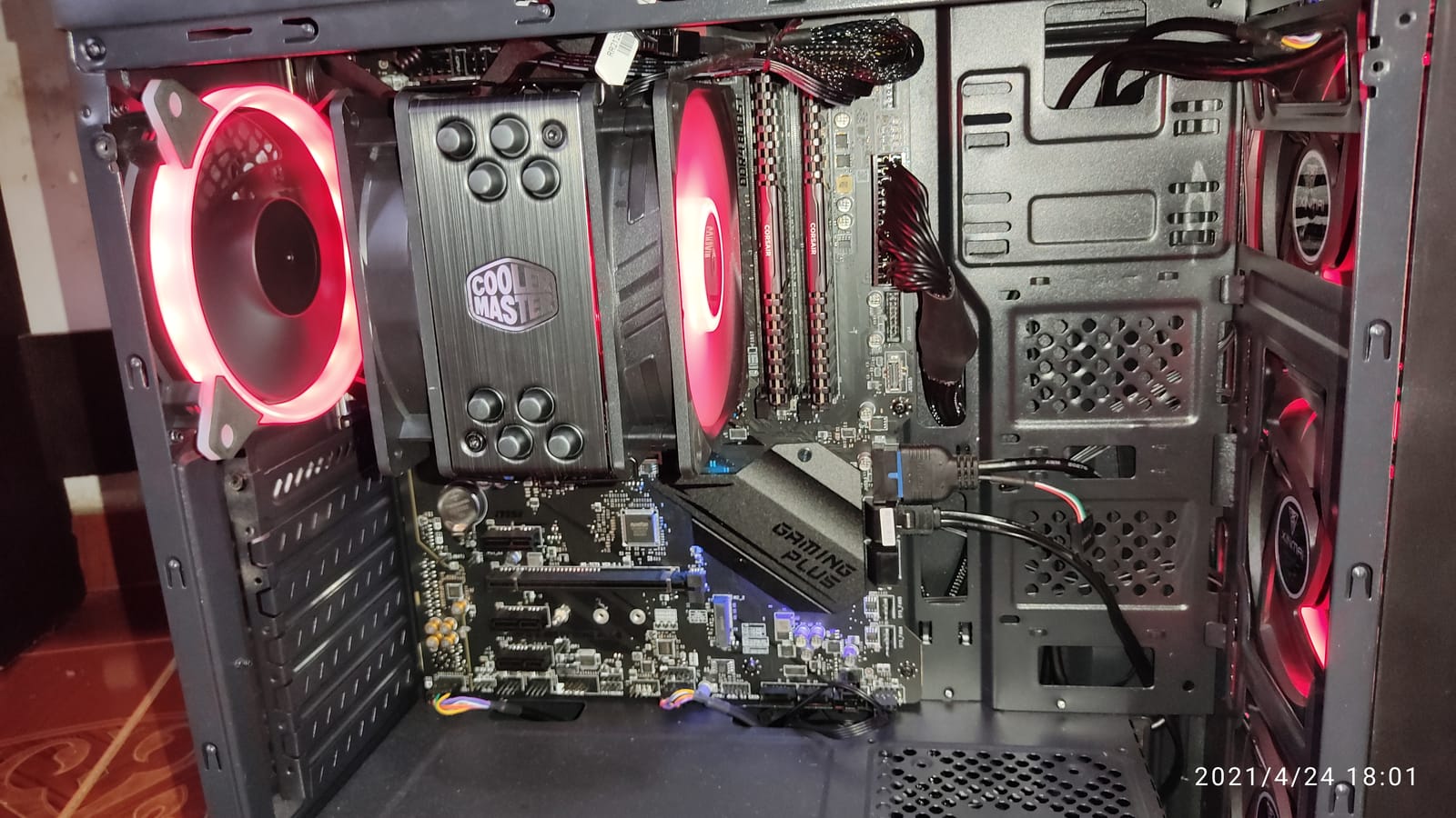 Intel Core i5-10600K Desktop Processor 6 Cores up to 4.8 GHz Unlocked LGA1200 (Intel 400 Series Chipset) 125W customer photo 2