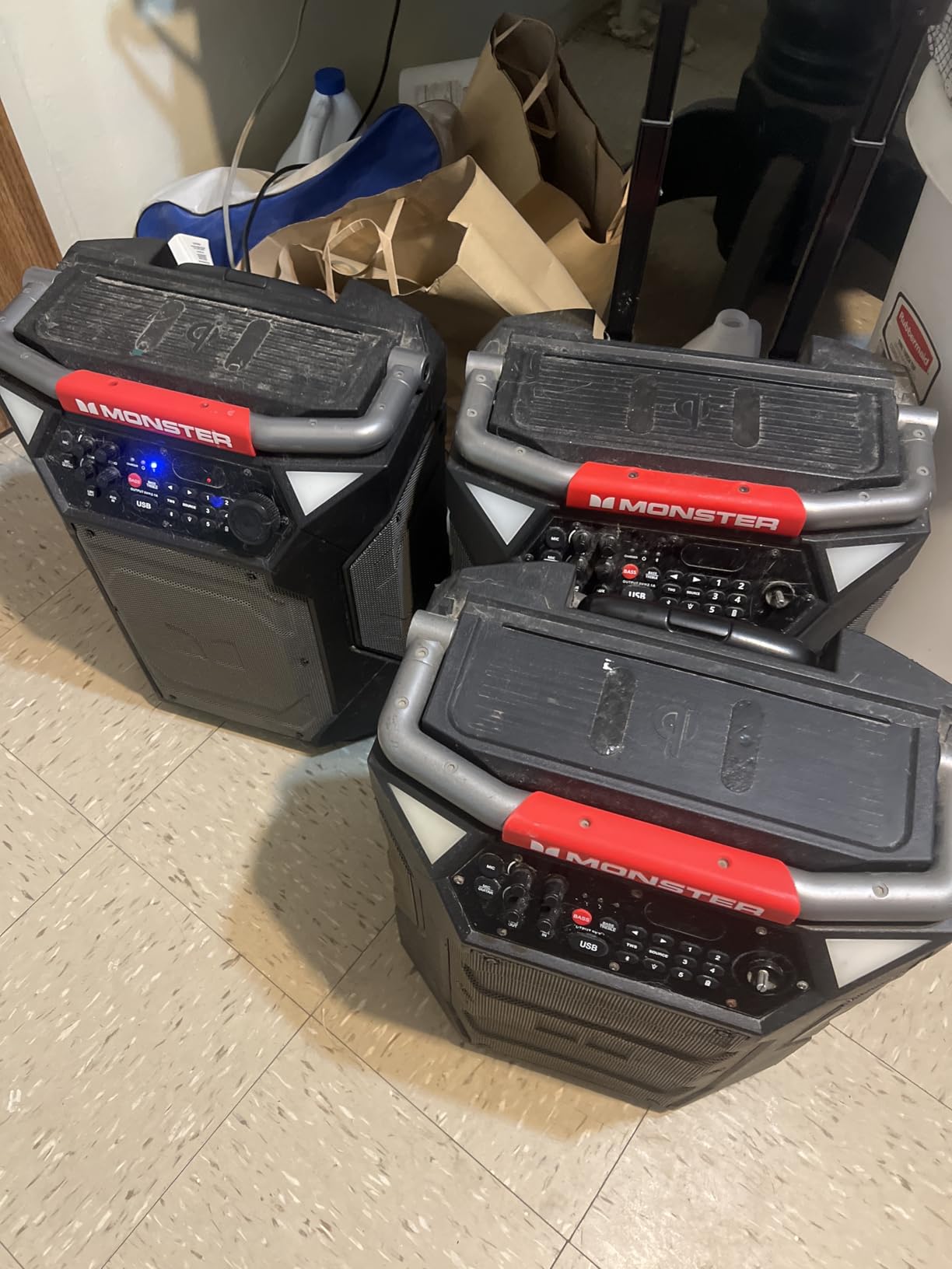 Monster Rockin' Roller 270 Indoor/Outdoor Portable Bluetooth Speaker | up to 200W of 270 Degree Sound & up to 100 Hours of Playtime customer photo 1