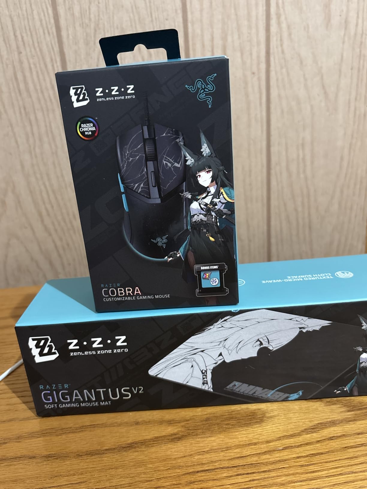 Razer Gigantus V2 Cloth Gaming Mouse Pad (3XL), Thick, Classic Black | Textured MicroWeave Cloth Surface, Thick, High-Density Rubber Foam, Non Slip Base customer photo 1