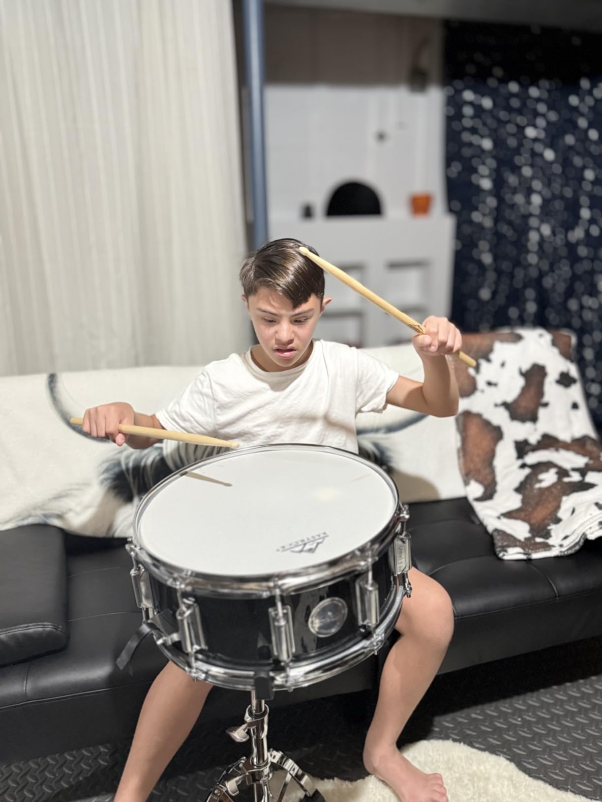 EASTROCK Snare Drum Set 14X5.5 Inches for Student Beginners with Gig Bag, Drumsticks, Stand, Drum Keys, Coated Material Drum Head, Black customer photo 1