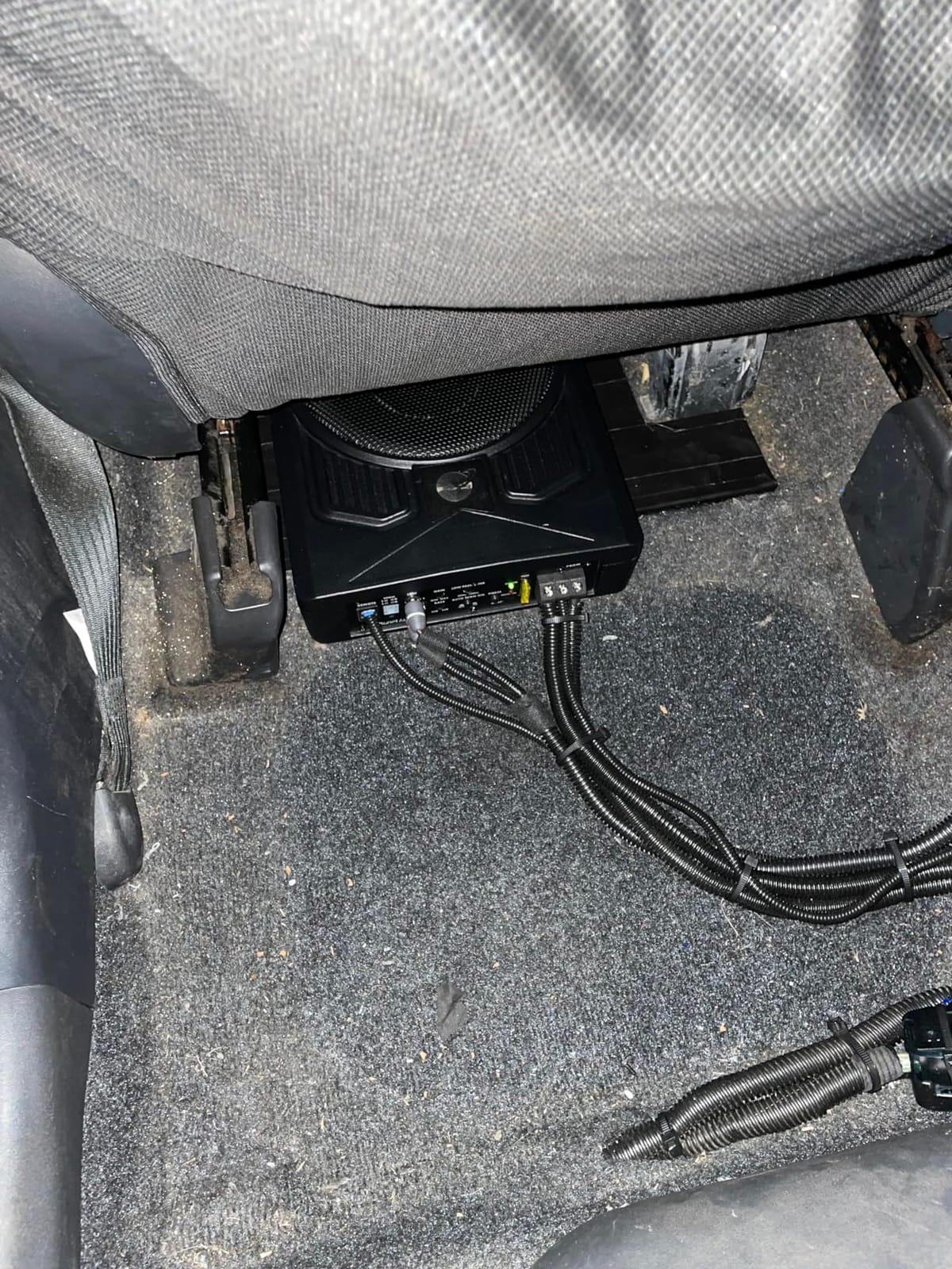 Planet Audio P8AWK 8 Inch Under Seat Powered Car Subwoofer, 800 Watts, customer photo 1