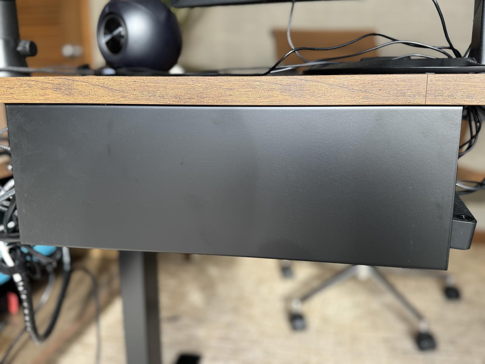 VIVO Black 17 in Under Desk Cable Management Tray, DESK-AC06-1C customer photo 1