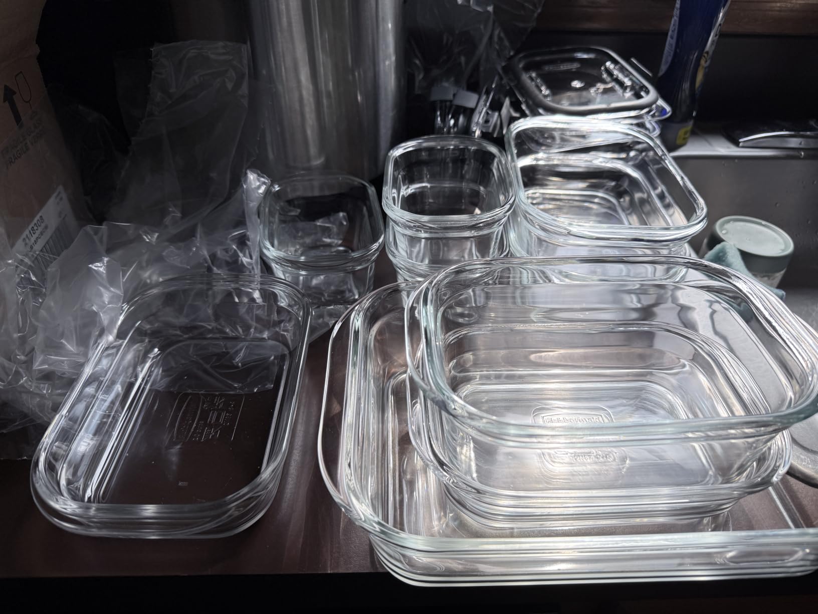 Rubbermaid Brilliance Glass Food Storage set of 4 containers 8 total pieces (4 containers + 4 lids) for Lunch Meal Prep and Leftovers Dishwasher and Oven Safe Clear/Grey customer photo 2