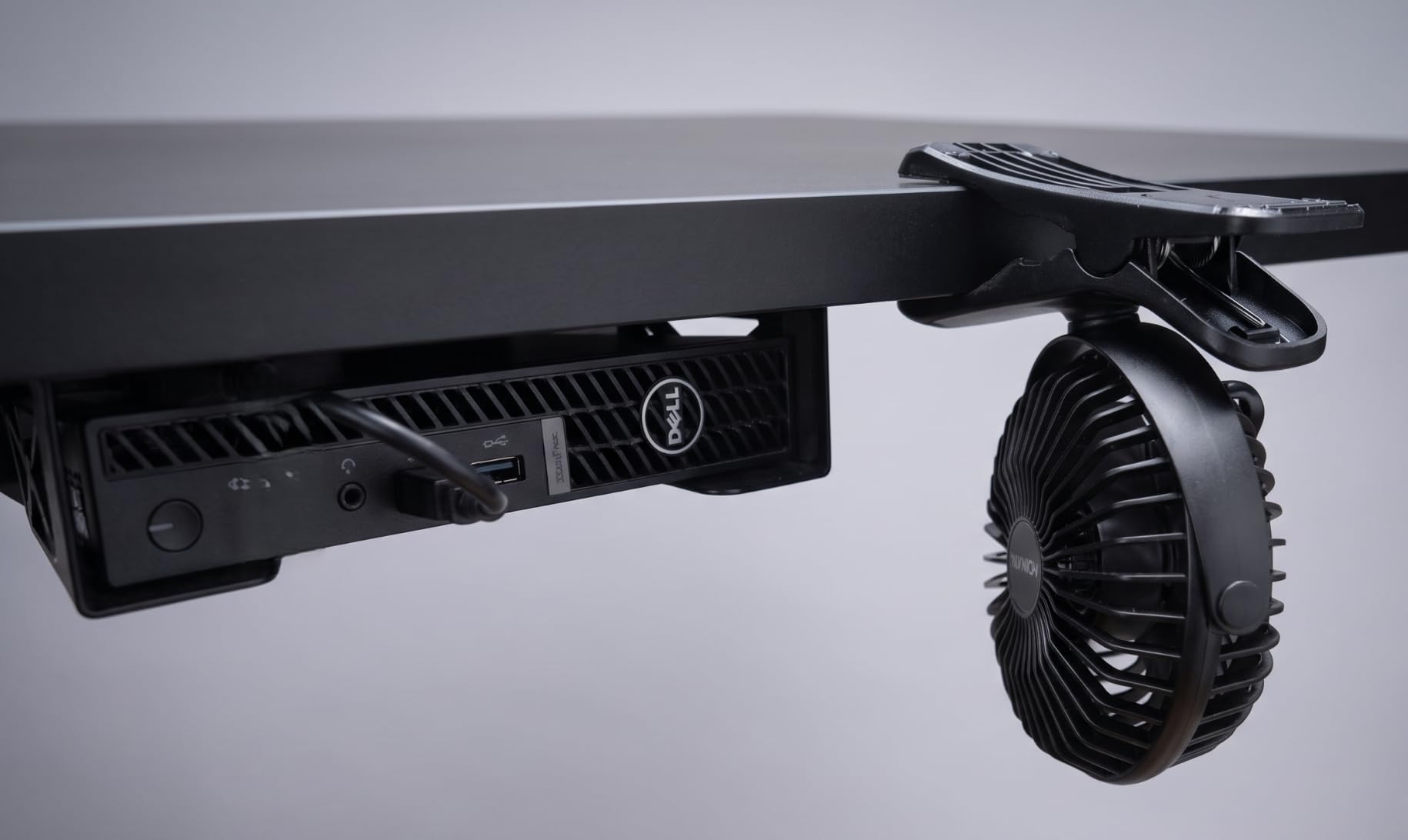 HONYIN 720 Rotation Small Desk, Hang & Clip on Fan by USB Plug In, Sturdy Clamp, 3 Speeds, Quiet Personal Cooling Fan customer photo 1