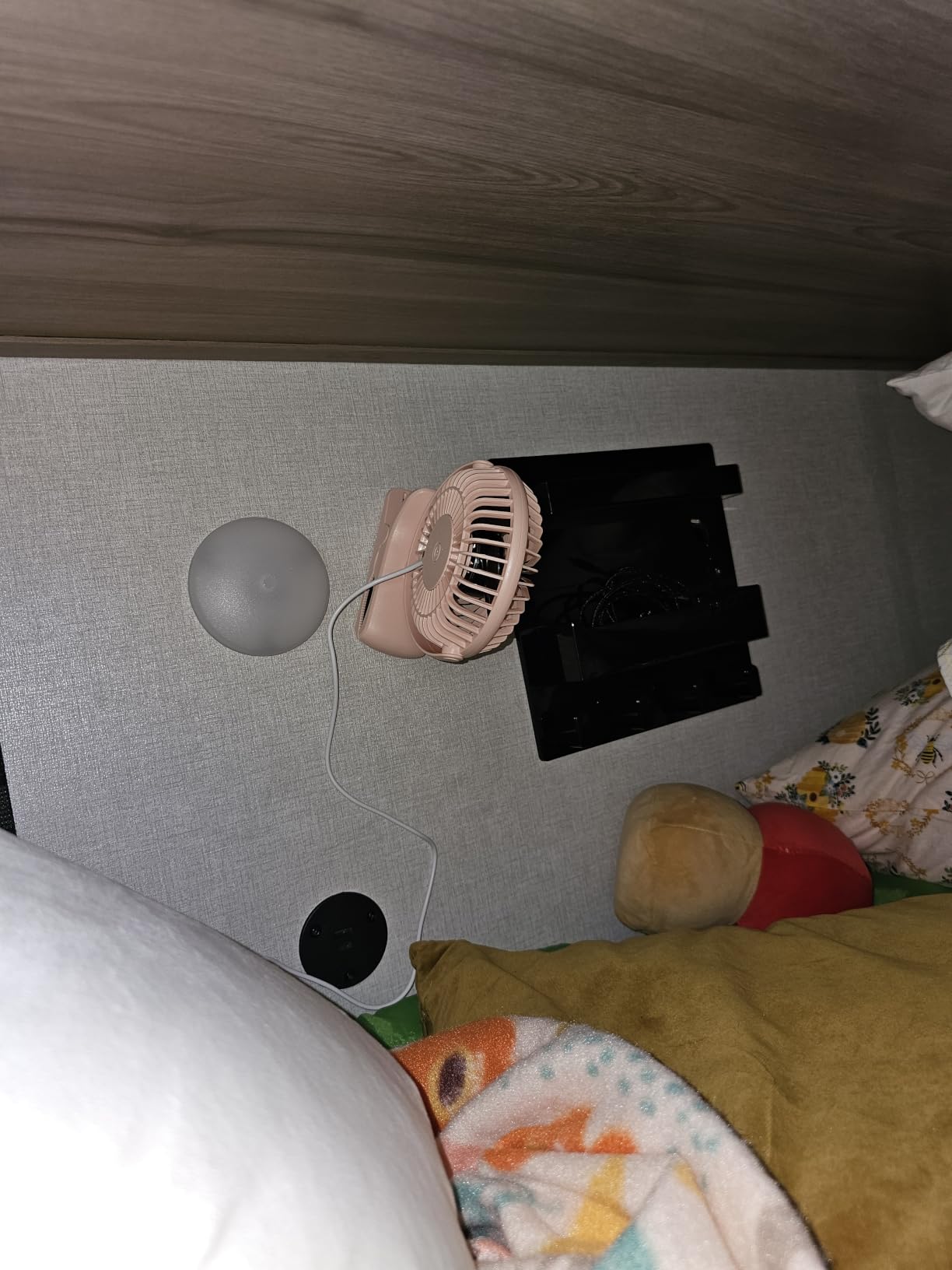 HONYIN 720 Rotation Small Desk, Hang & Clip on Fan by USB Plug In, Sturdy Clamp, 3 Speeds, Quiet Personal Cooling Fan customer photo 2