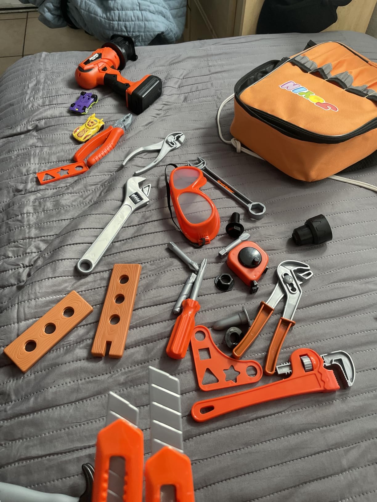 JOYIN 32PCS Kids Tool Set with Construction Backpack Costume & Electronic Toy Drill customer photo 1