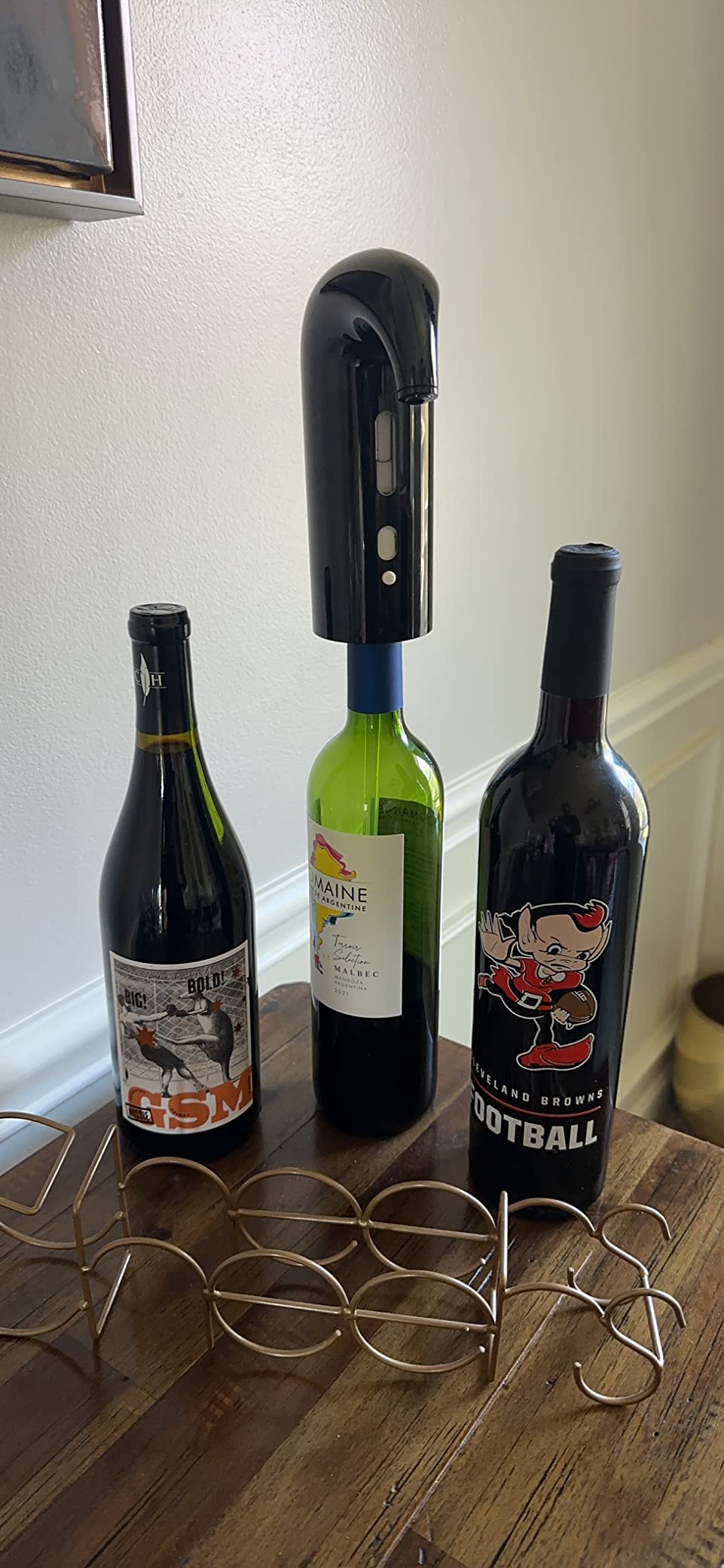 Electric Wine Aerator Pourer - Portable One-Touch Decanter and Dispenser Pump for Red and White Wine, Multi-Smart Automatic Oxidizer With USB Rechargeable Spout customer photo 1
