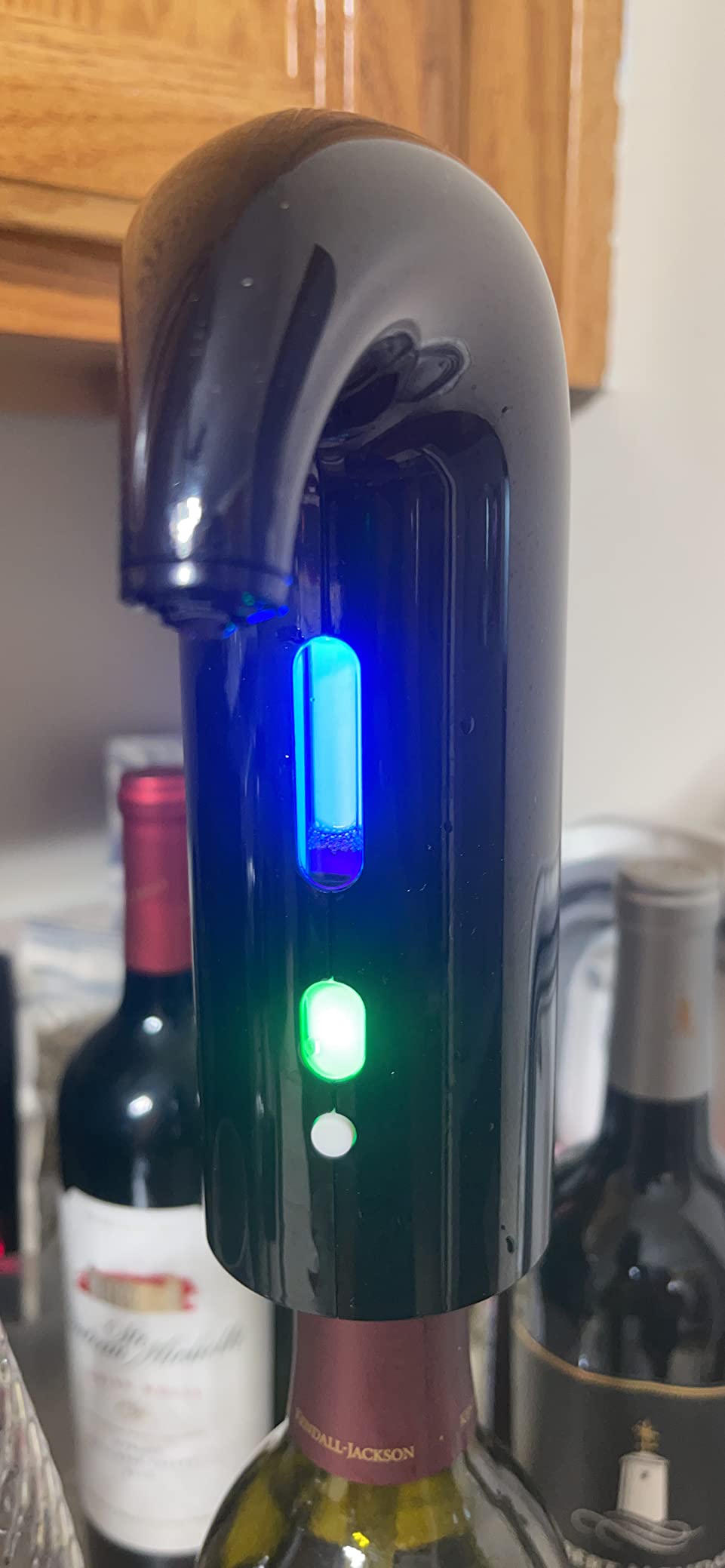 Electric Wine Aerator Pourer - Portable One-Touch Decanter and Dispenser Pump for Red and White Wine, Multi-Smart Automatic Oxidizer With USB Rechargeable Spout customer photo 2