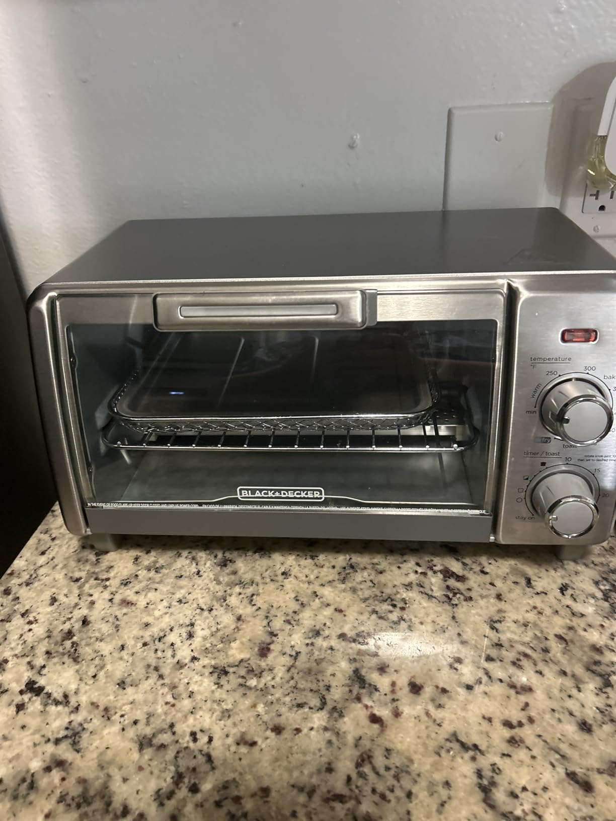 Hamilton Beach 4 Slice Countertop Air Fryer Toaster Oven Combo customer photo 2