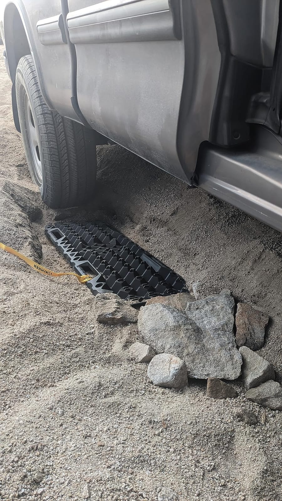 BUNKER INDUST Off-road Traction Boards with Jack Base,Pair Recovery Track 4X4 Jeep Truck Emergency Tire Traction Mat with Bag -Sand, Mud, Snow Tracks Black Traction Pad (Gen 7th) customer photo 1