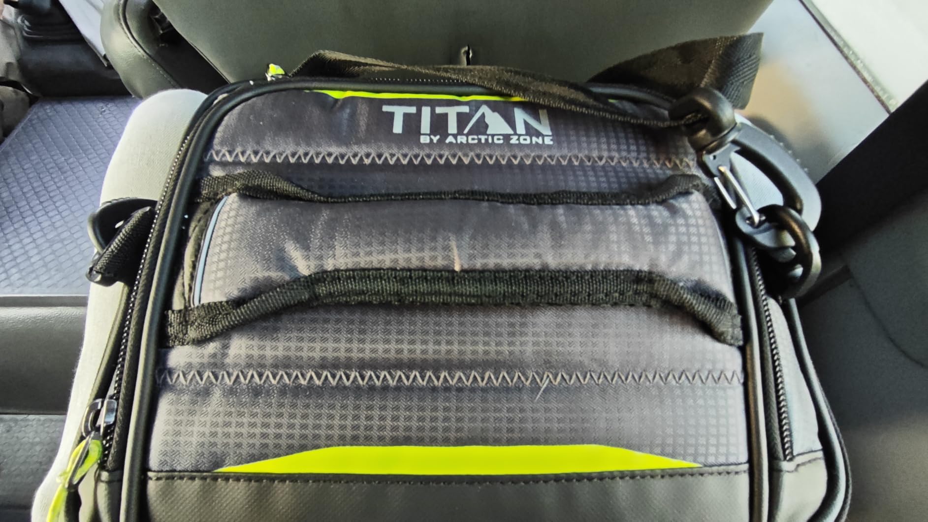 Titan High Performance Fridge Cold Expandable Insulated Lunch Box - Blue customer photo 1