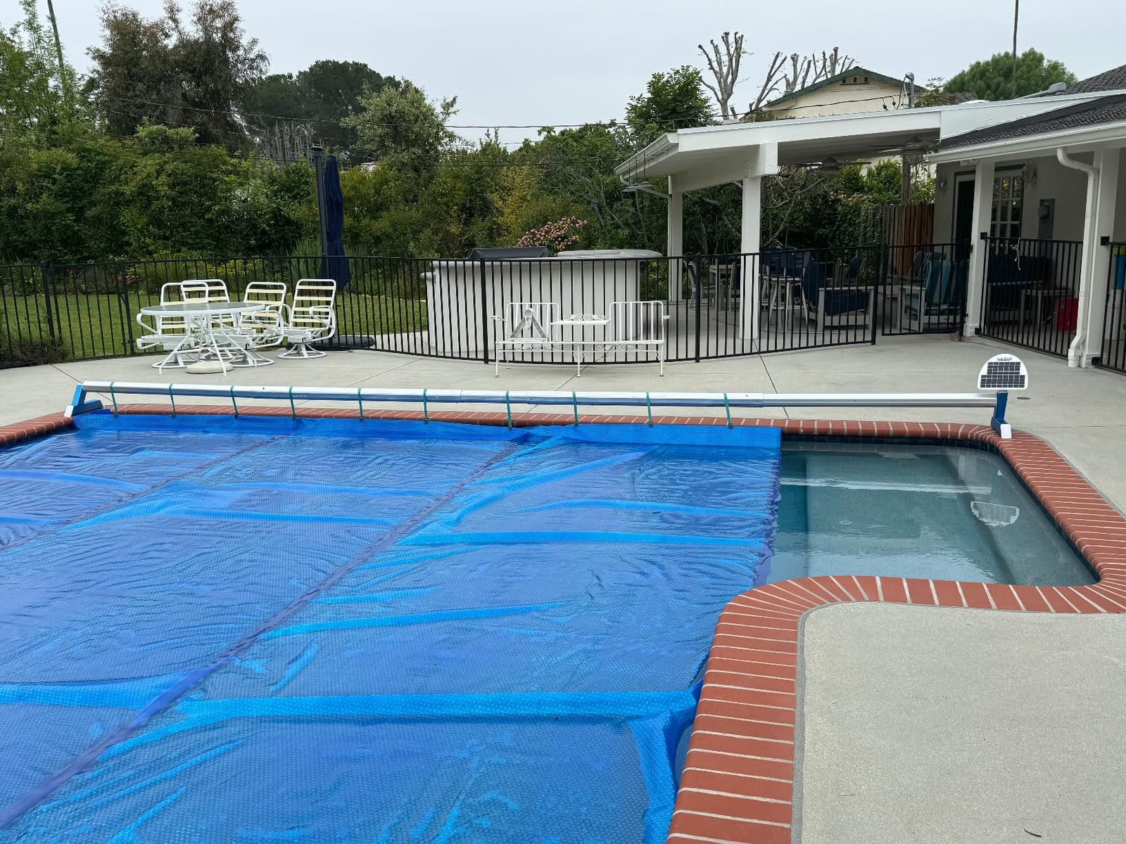 Automatic Motorized Solar Blanket Cover Reel/Roller for Pools up to 20x40' customer photo 2
