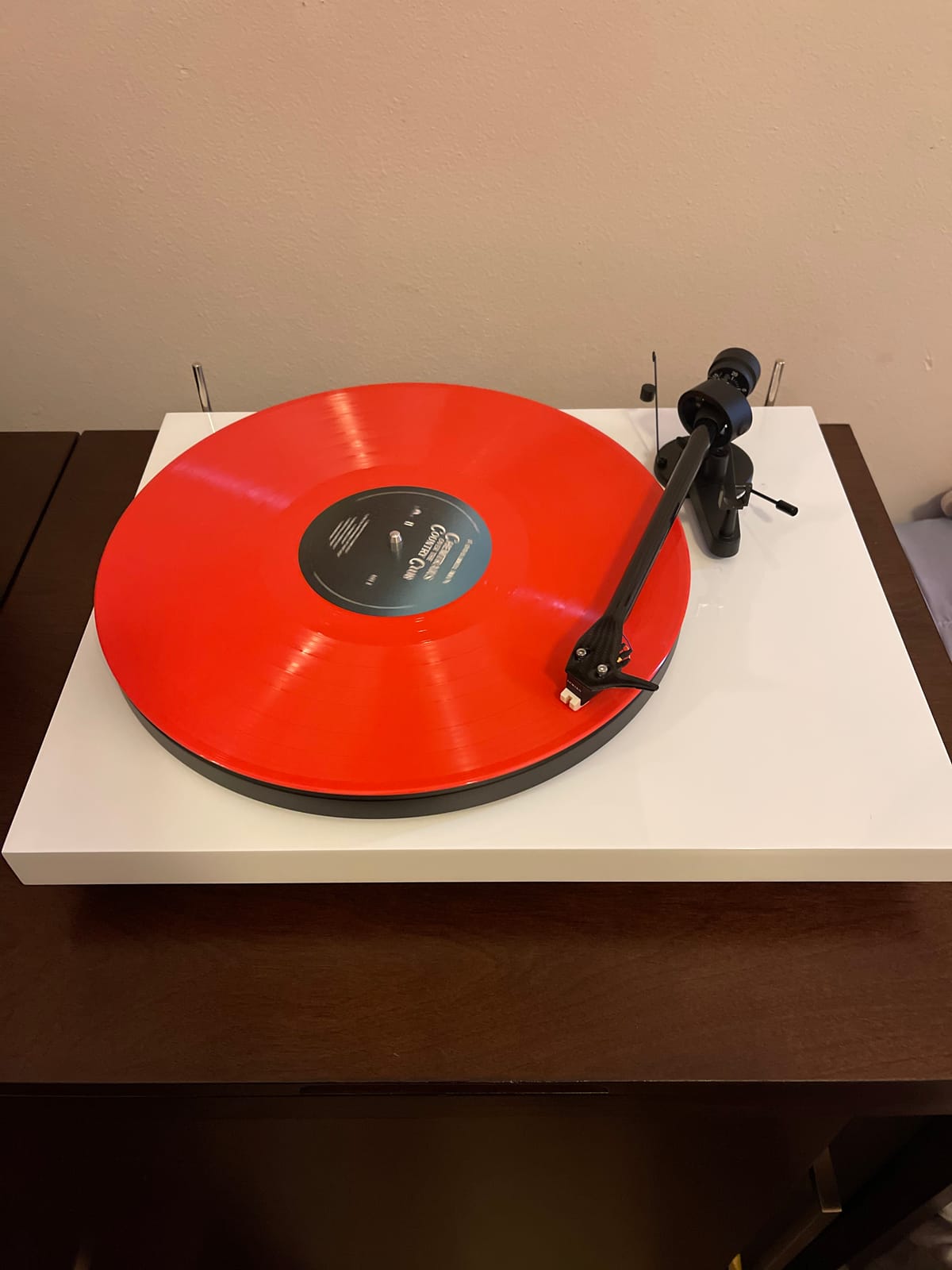 Pro-Ject Debut Carbon EVO Wired Turntable with Sumiko Rainier Cartridge (Black) customer photo 1