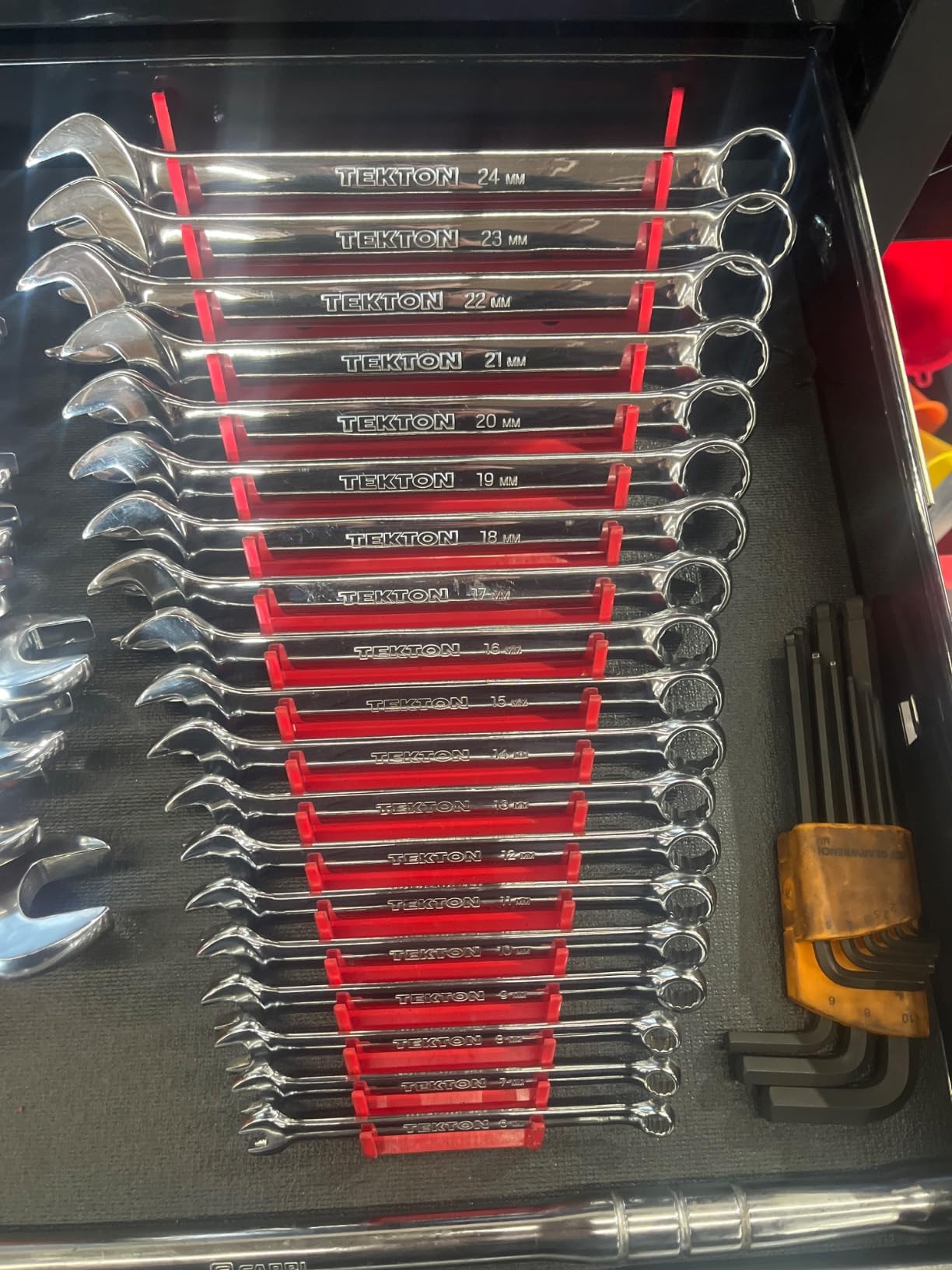 TEKTON Combination Wrench Set with Rack, 19-Piece (6-24 mm) | WCB91202 customer photo 1