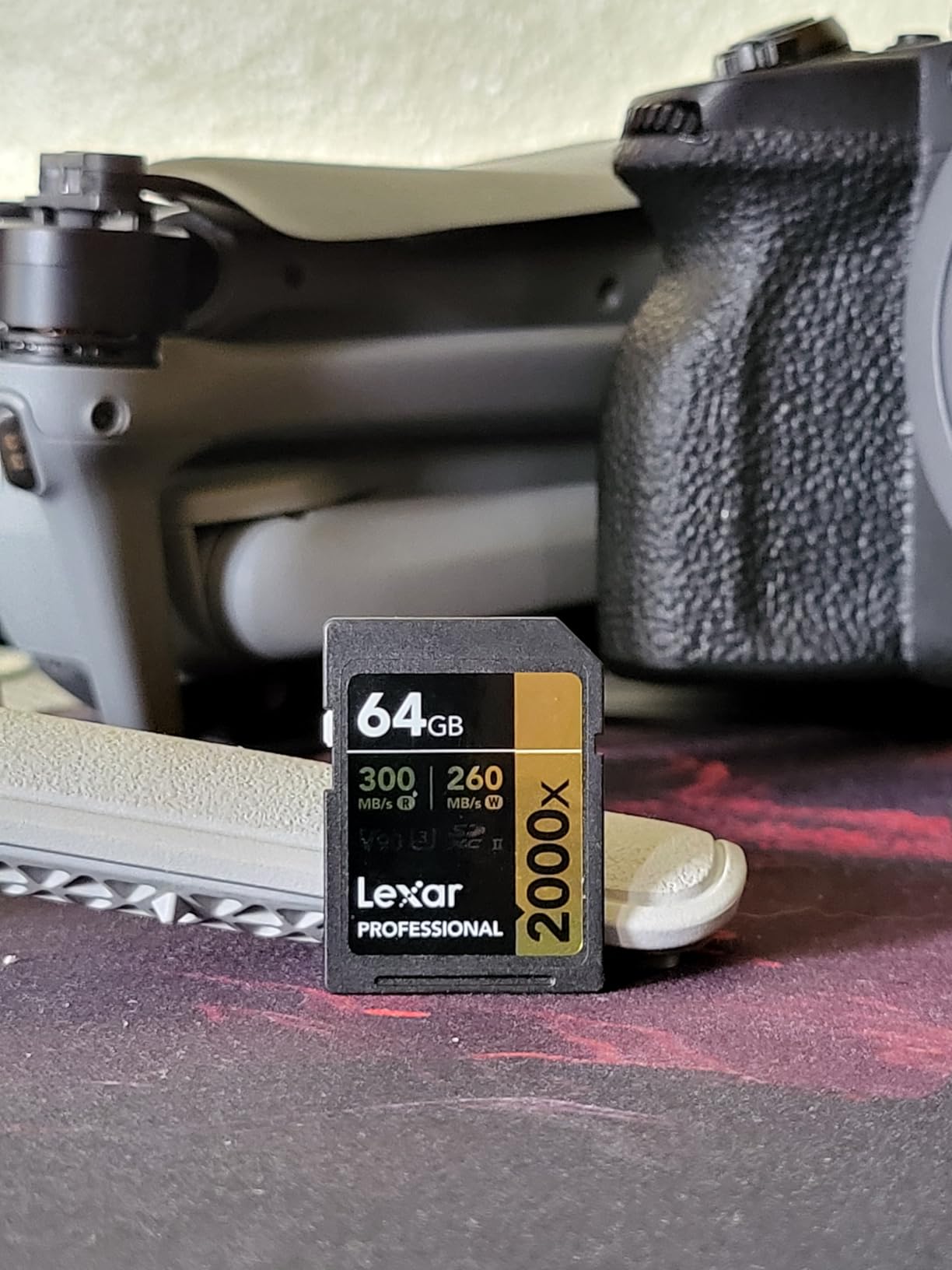 Lexar 64GB 2000x SD Memory Card, 300MB/s Read, 8K, V90, U3, UHS-II customer photo 1