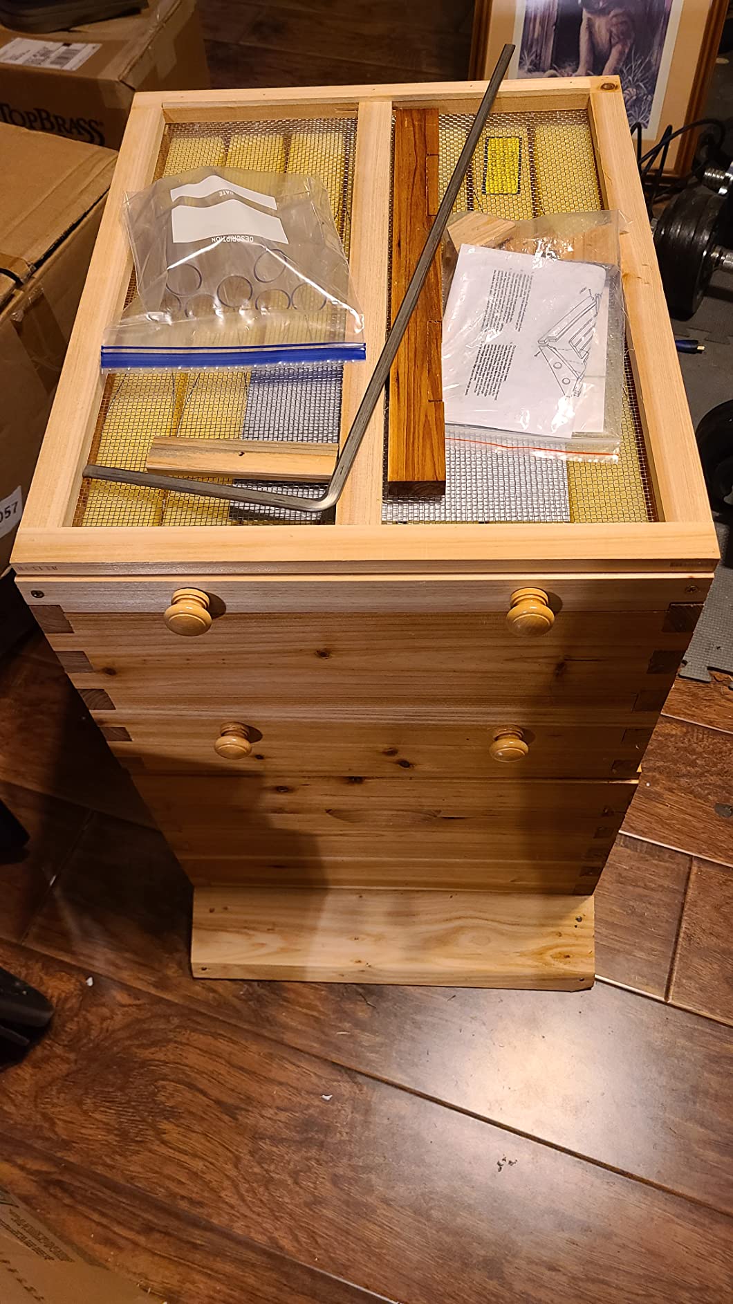 Automatic Wooden Bee Hive House Kit with 7 PCS Upgraded Auto Frame Comb - Beehive Box Honey Free Harvesting customer photo 2