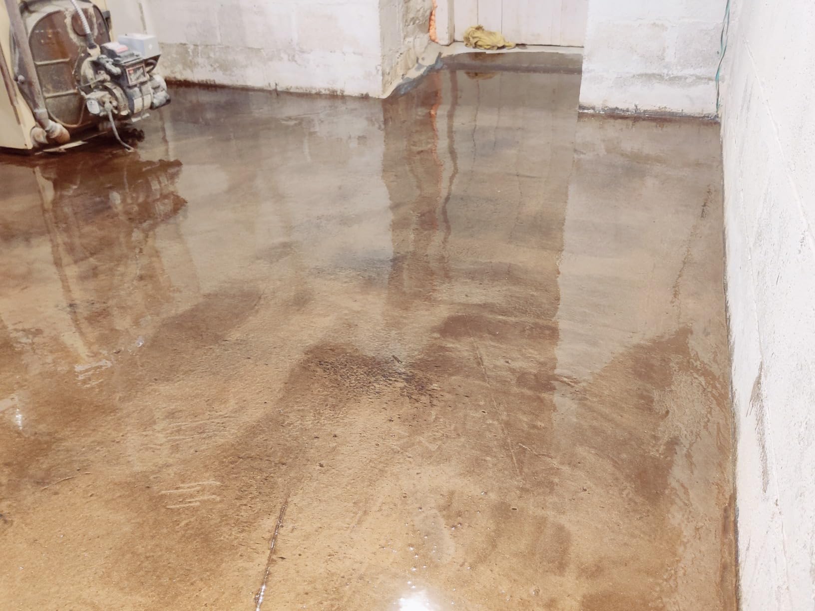 Clear Epoxy Resin Coating for Floors & Counter Tops, 100% Solids, Self Leveling - 3 Gallon Kit customer photo 2