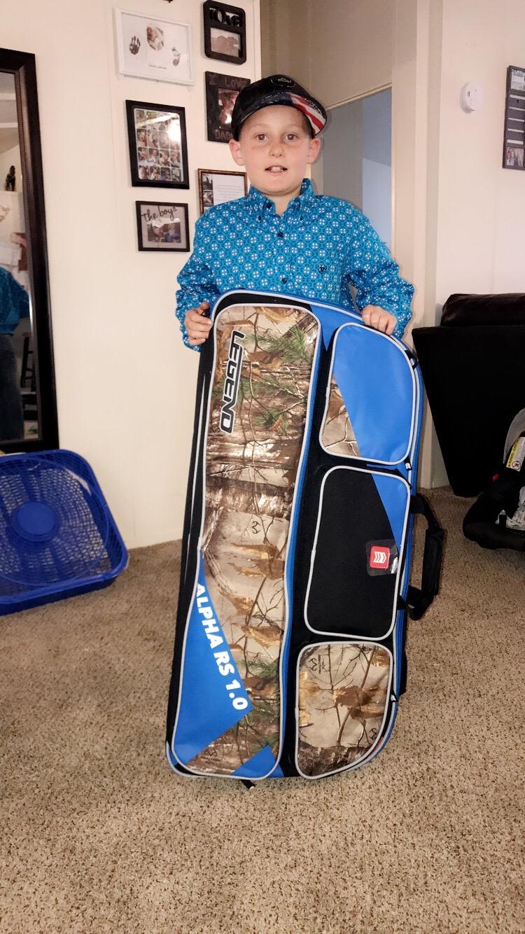 LEGEND Alpha Compound Bow Case - Archery Bow Bag with Back & Shoulder Straps, Cam Protectors, Extra Pockets 37x16.5 Interior customer photo 1