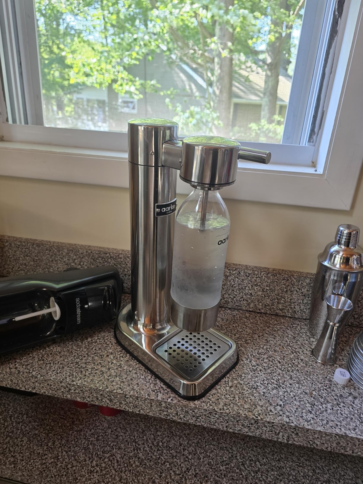 Aarke Carbonator 3 - Premium Sparkling Water Maker, Stainless Steel | Cordless Soda Maker for Home, Carbonated Water Machine, BPA-free PET Bottle Included customer photo 2