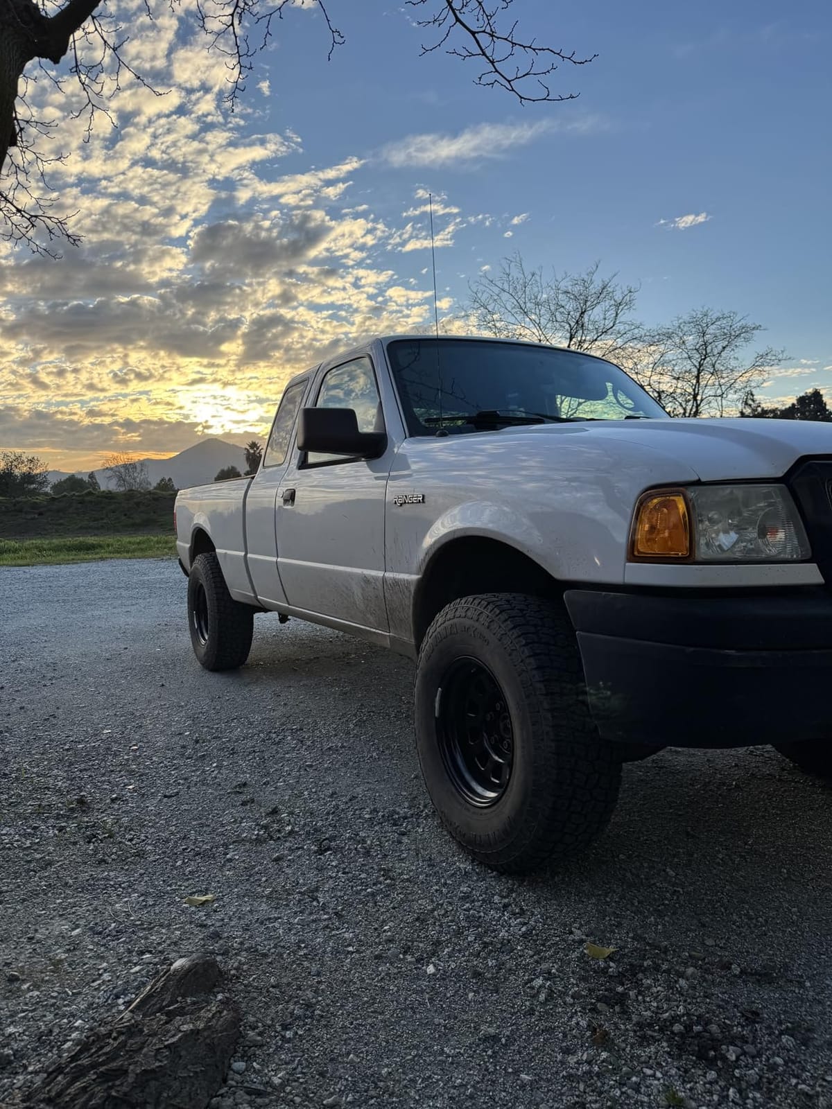 Rough Country Black Steel Wheel - 15x8, 5x4.5 Bolt Pattern, 19mm Offset, 3.30 Bore, Heavy-Duty D-Window Off-Road Rim for Trucks & Jeeps customer photo 2