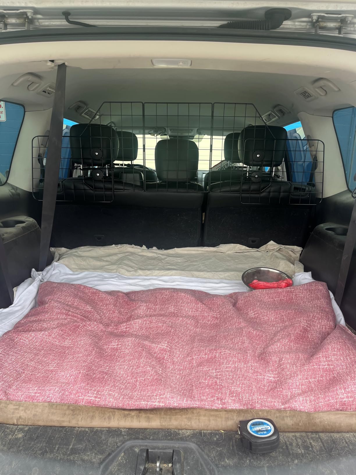 Gtongoko Dog Car Barrier for SUV, Heavy Duty Steel Wire Mesh Pet Divider for Vehicles Adjustable Universal Fit Dog Travel Barrier for Cars Trucks & SUVs, Cargo Area Safety Gate with Elastic Ropes customer photo 2