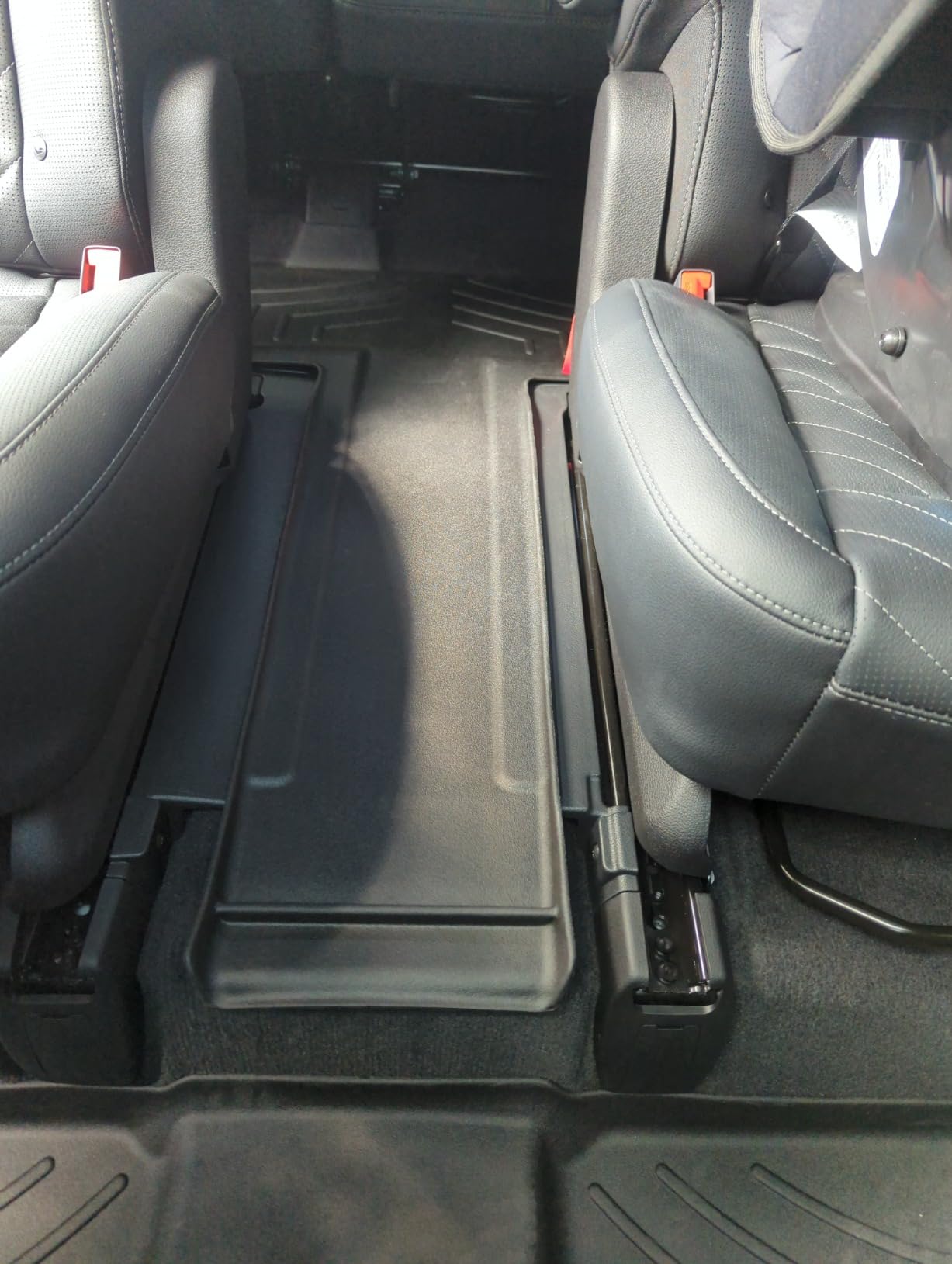 WeatherTech Custom Fit FloorLiners for Kia Telluride - Full Set (441532-1-2-3), Black customer photo 2