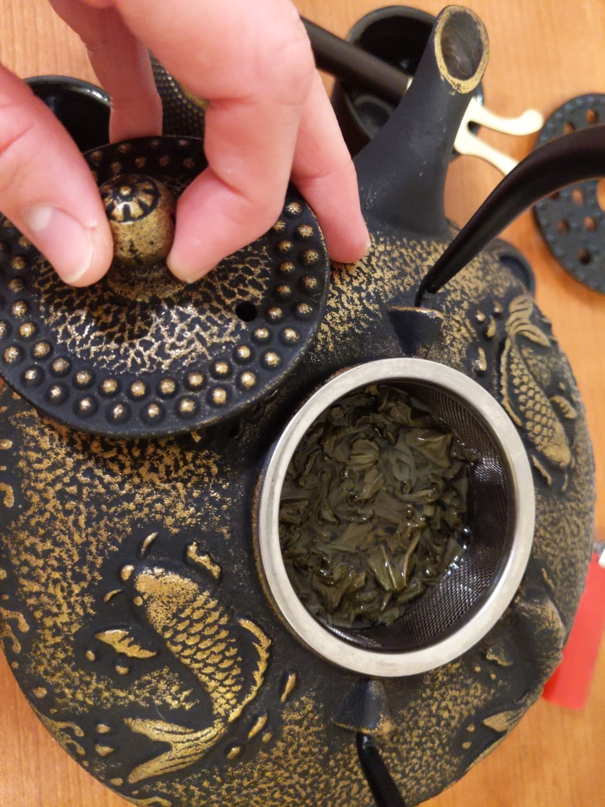 Ufine Koi Fish Cast Iron Teapot Set Stove Top 26 oz Tea Kettle with 4 Cups | Enamel Coated with Stainless Steel Infuser and Trivet, Japanese Style Tetsubin Tea Gift Set customer photo 1
