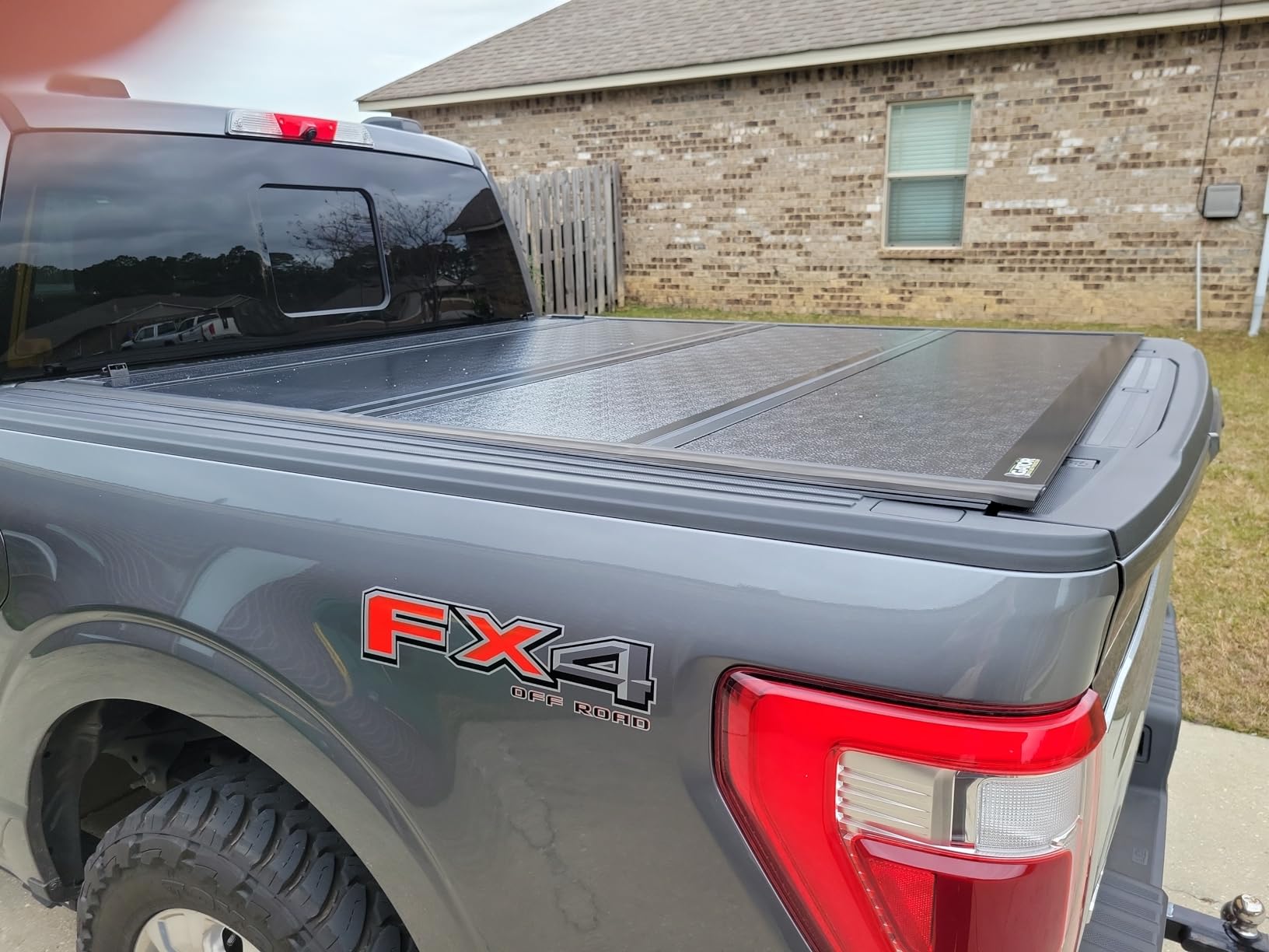 Gator FX Hard Quad-Fold Truck Bed Tonneau Cover | 8828339 | Fits 2021 - 2026 Ford F-150 (Incl. Raptor/Lightning) 5' 7