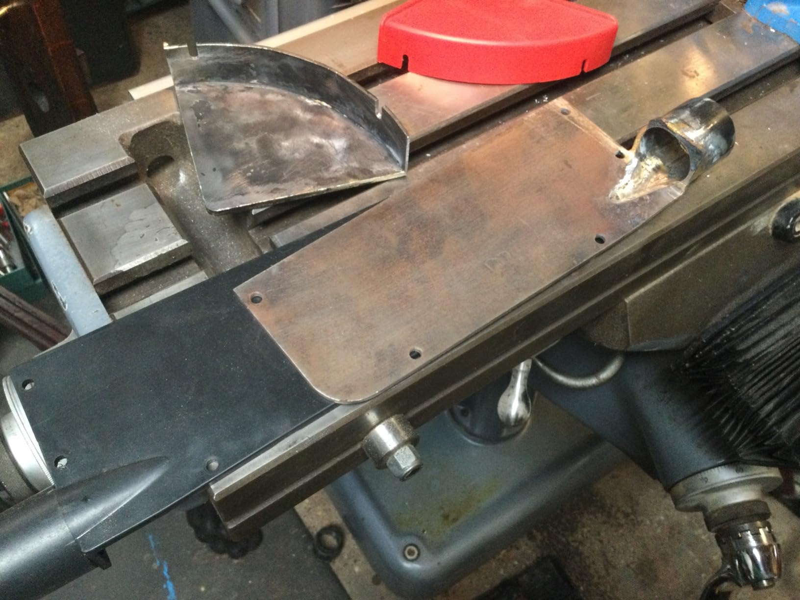 BUCKTOOL Pro 1HP Bench Belt Sander for Metal Working, 4 x 36 in Belt and 8 in Disc Sander with 1HP Direct-drive Motor, Benchtop for Metalworking, BD4801-M customer photo 2