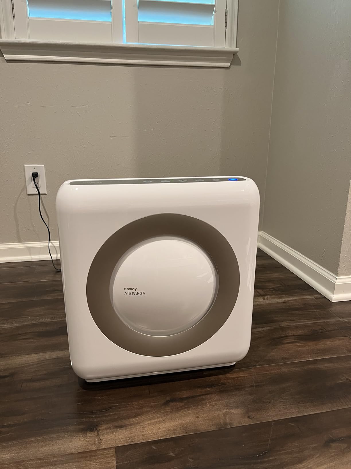 Coway Airmega 200M Air Purifier for Home Up to 1,748 ft², HEPA Filter for Allergies, Pet Dander, Odor, White customer photo 1