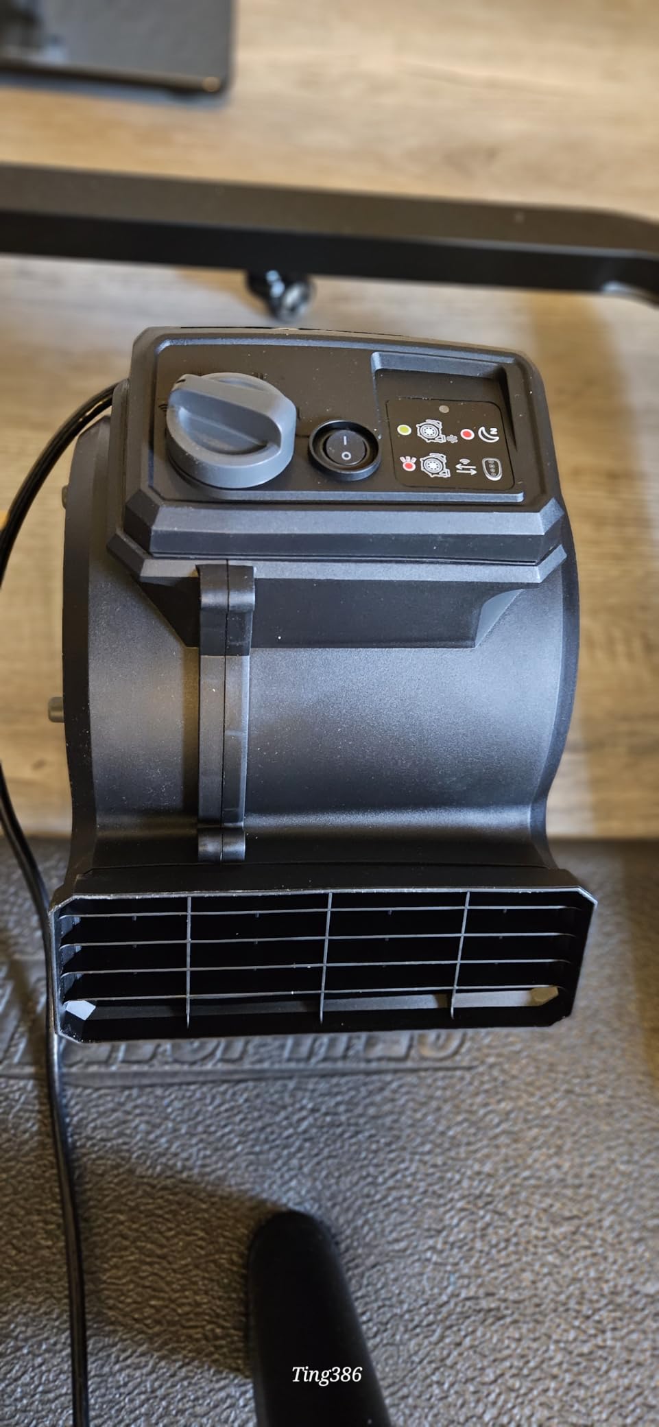 Vacmaster AM201 1101 Air Mover and Fitness Fan 550 CFM Drying and Cooling customer photo 2
