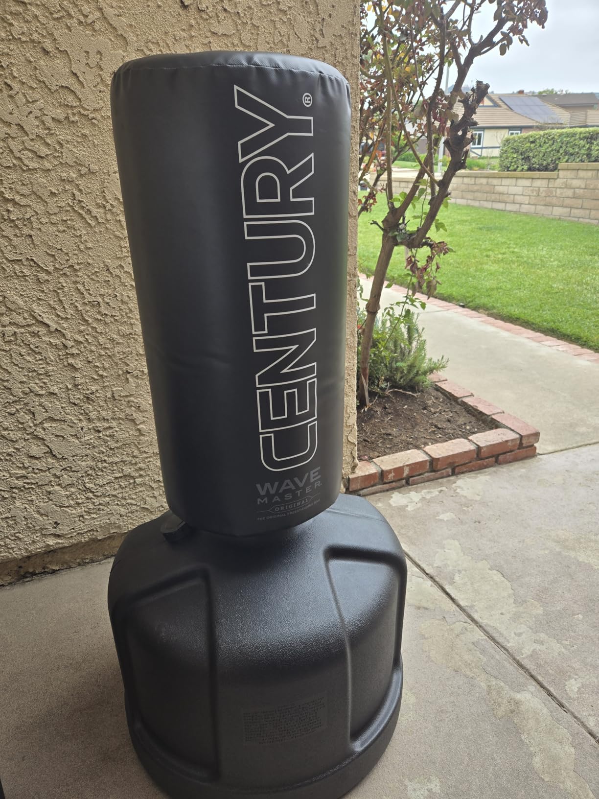 Century Original WAVEMASTER | Heavy Punching Bag - Training Bag, Martial Arts, MMA, Black, Karate, Taekwondo, Muay Thai, Freestanding, Kickboxing, Boxing customer photo 1