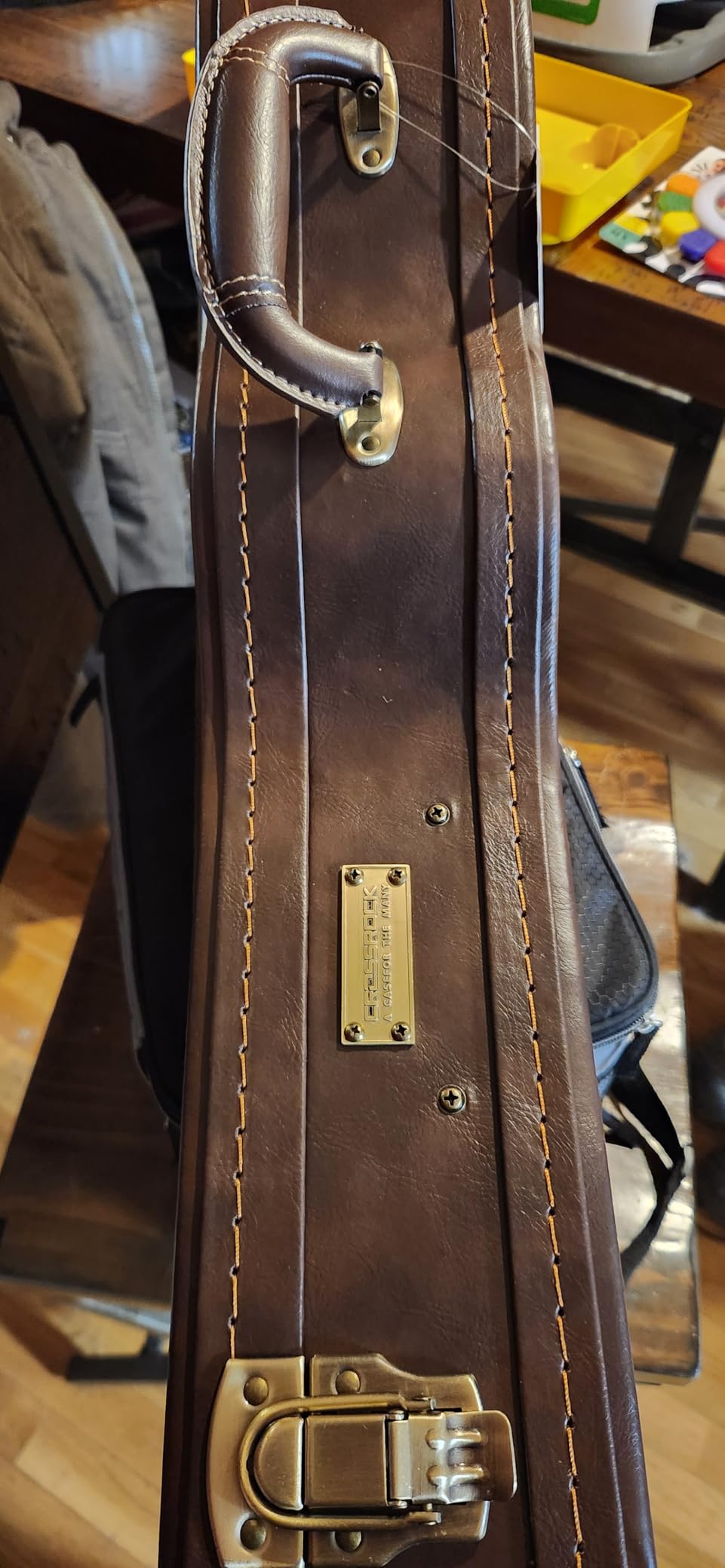 Crossrock Hard Shell Case for A-Style Mandolin in Vintage Brown(CRW620MABR) customer photo 1