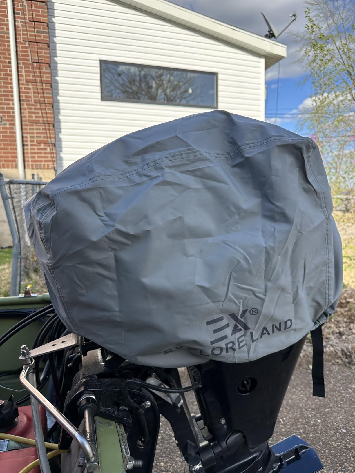 Explore Land Outboard Motor Cover - Waterproof and Fade Resistant 600D Heavy Duty Boat Engine Hood Covers - Fit for Motor 50-115 HP, Grey customer photo 2