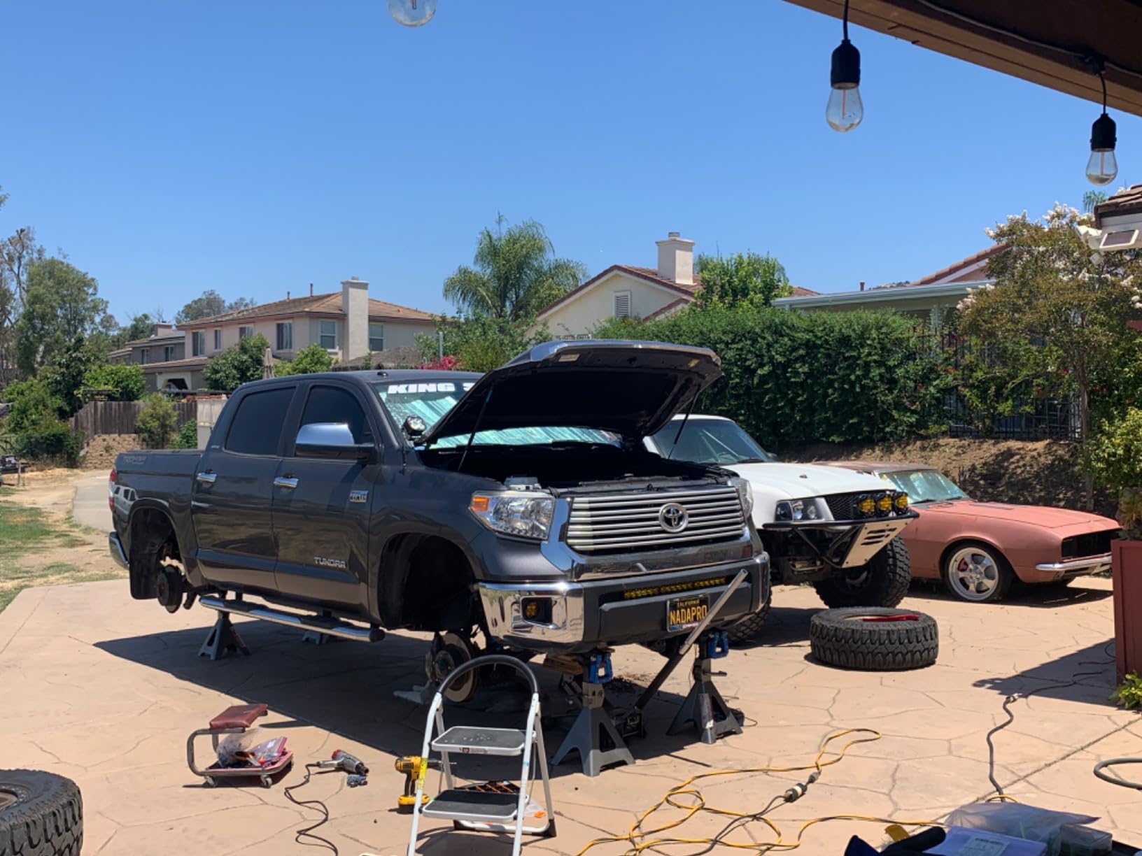 Cat 3 Ton Big Wheel Off Road Hybrid Jack, Vehicle Lift for Trucks, SUVs, ATVs Offroad Vehicles - 240330 customer photo 1