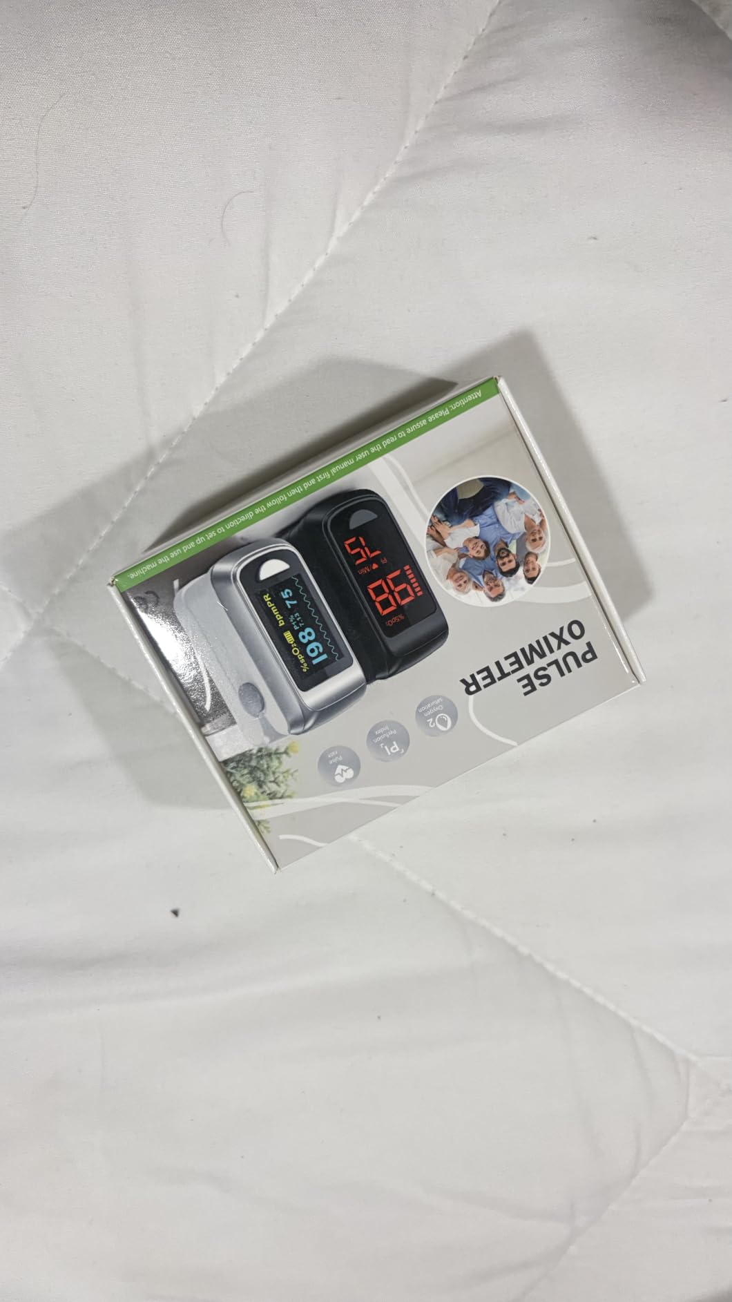 Fingertip Pulse Oximeter Blood Oxygen Saturation Monitor Pulse Ox, Heart Rate and Fast Spo2 Reading Oxygen Meter with OLED Screen Included Lanyard and 2 X AAA Batteries customer photo 1